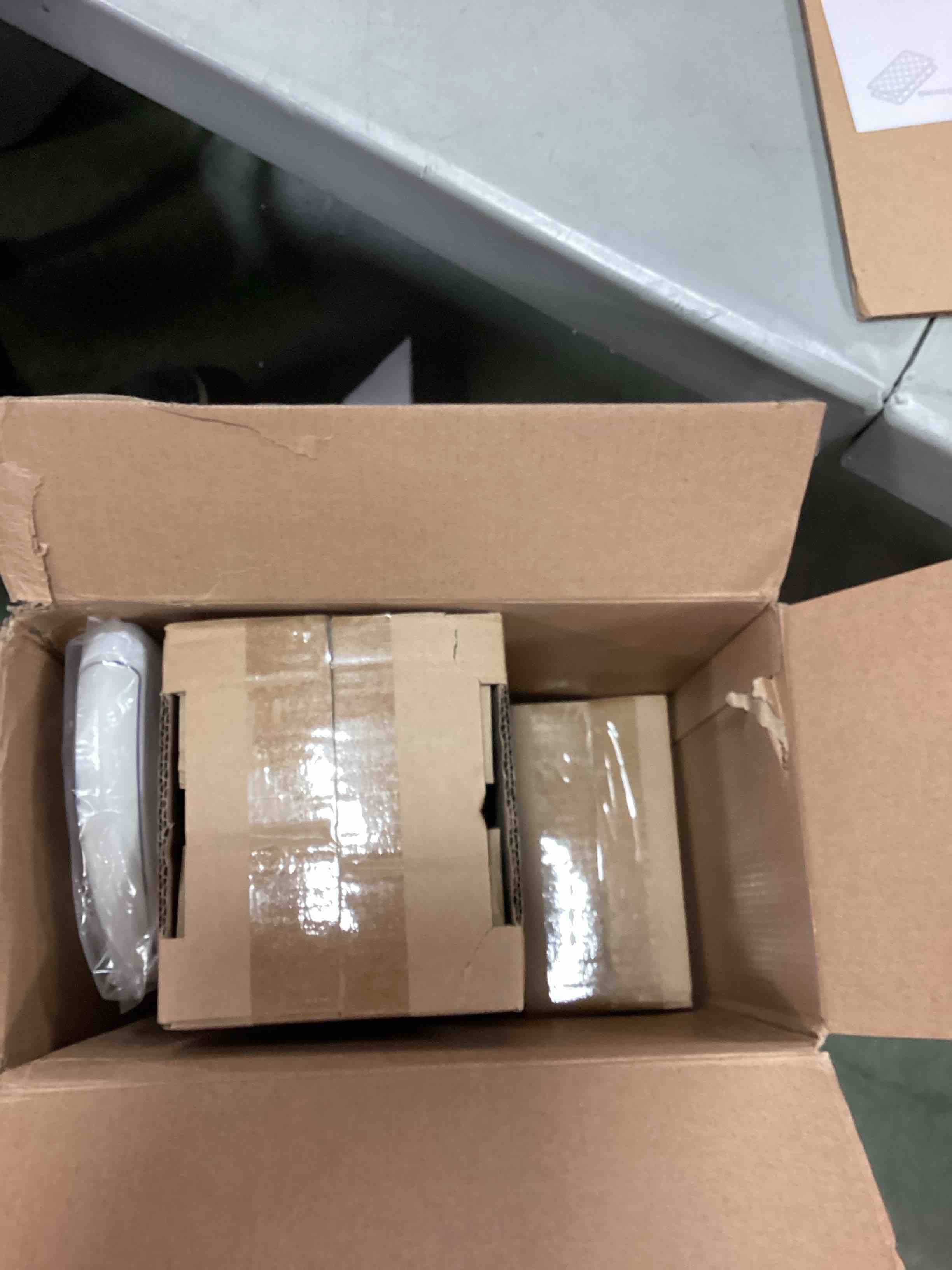 https://s3.amazonaws.com/lotting-images-prod/bidfta/ORG6137607_1709646489788.jpeg