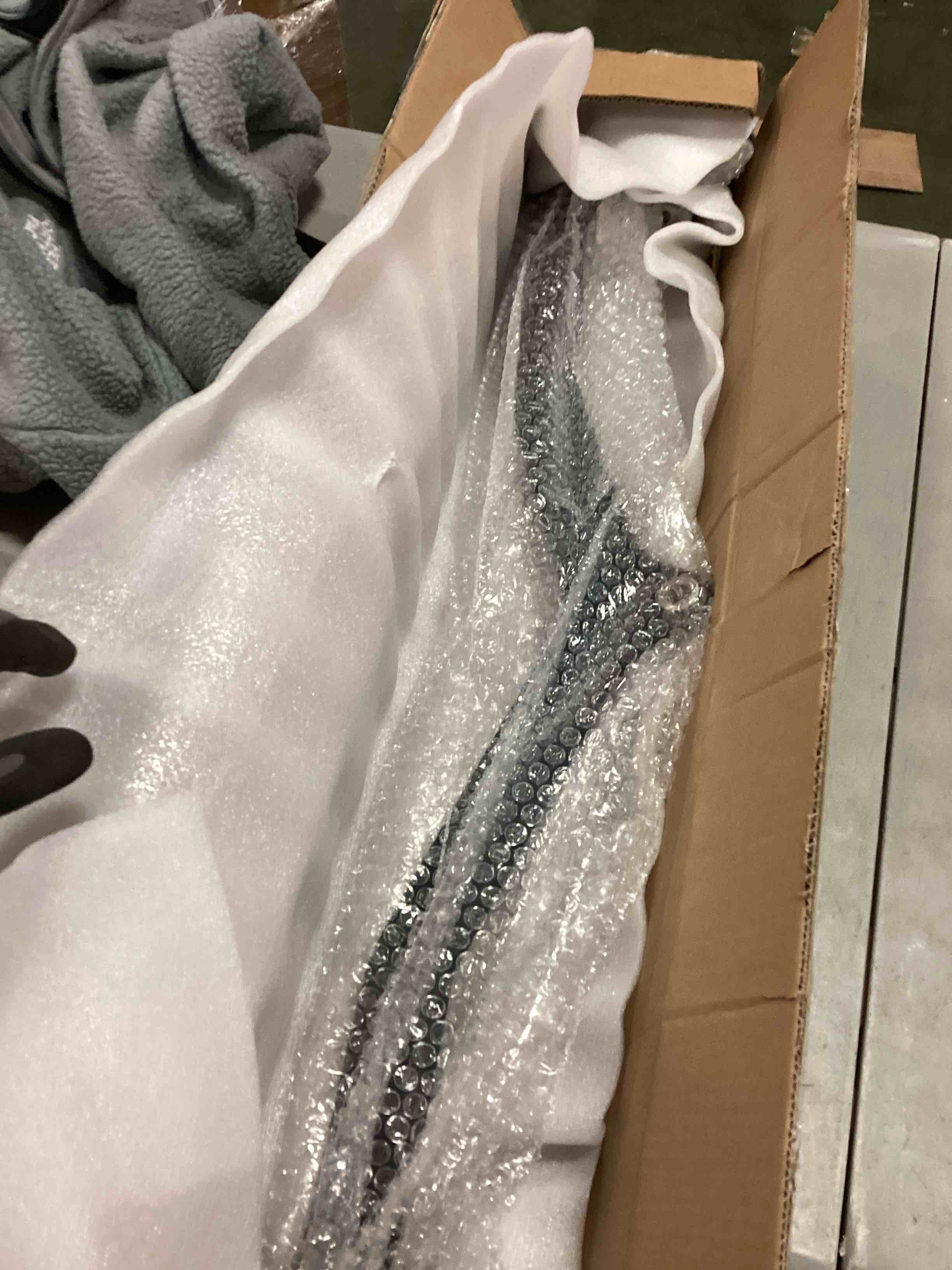 https://s3.amazonaws.com/lotting-images-prod/bidfta/ORG6137684_1709668339656.jpeg