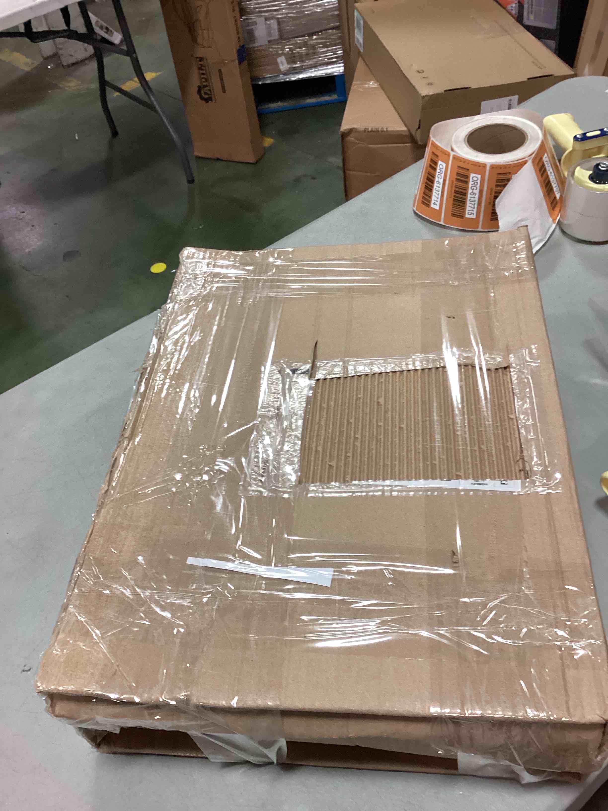 https://s3.amazonaws.com/lotting-images-prod/bidfta/ORG6137707_1709730851494.jpeg