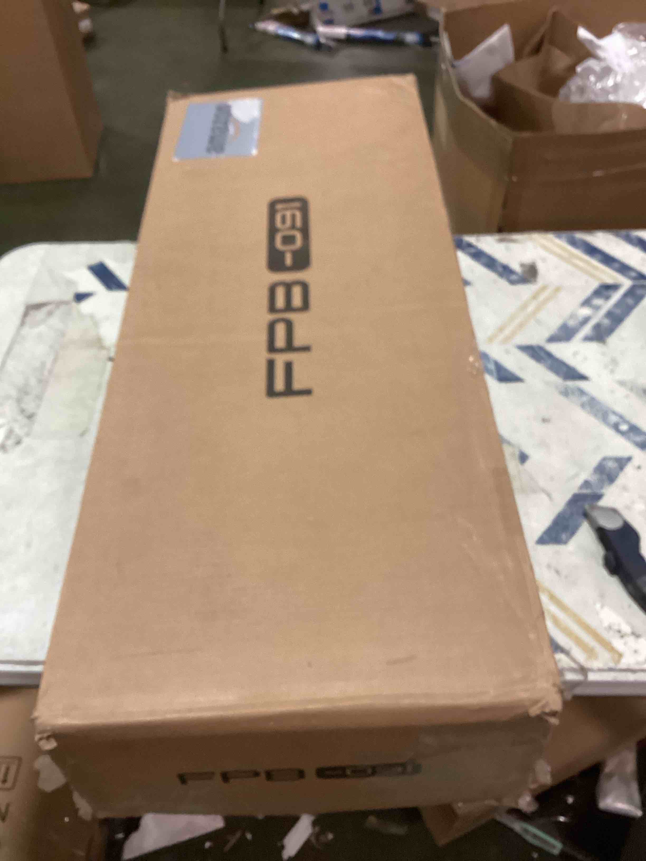 https://s3.amazonaws.com/lotting-images-prod/bidfta/ORG6137864_1709836212932.jpeg