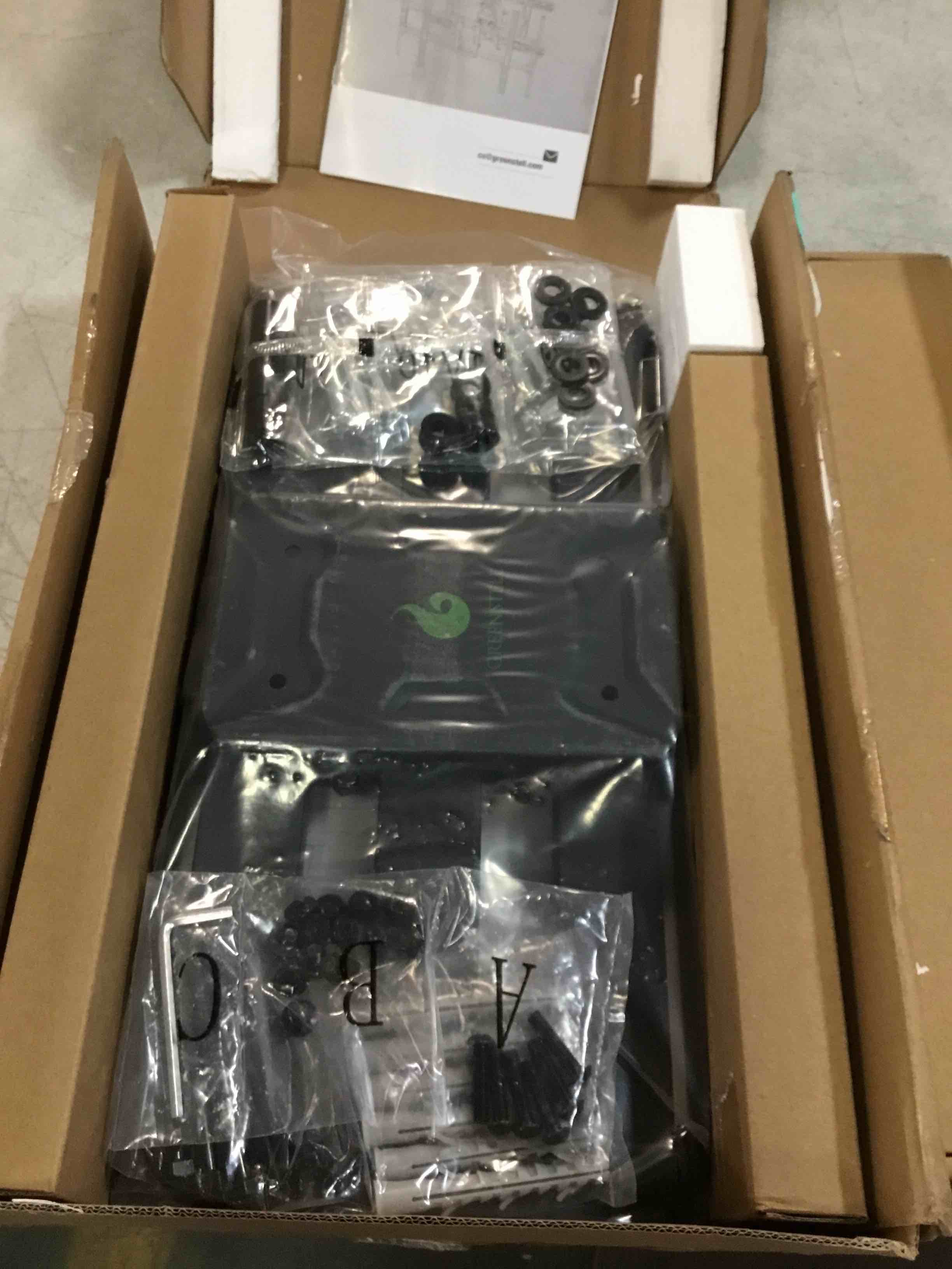 https://s3.amazonaws.com/lotting-images-prod/bidfta/ORG6138219_1710606781147.jpeg