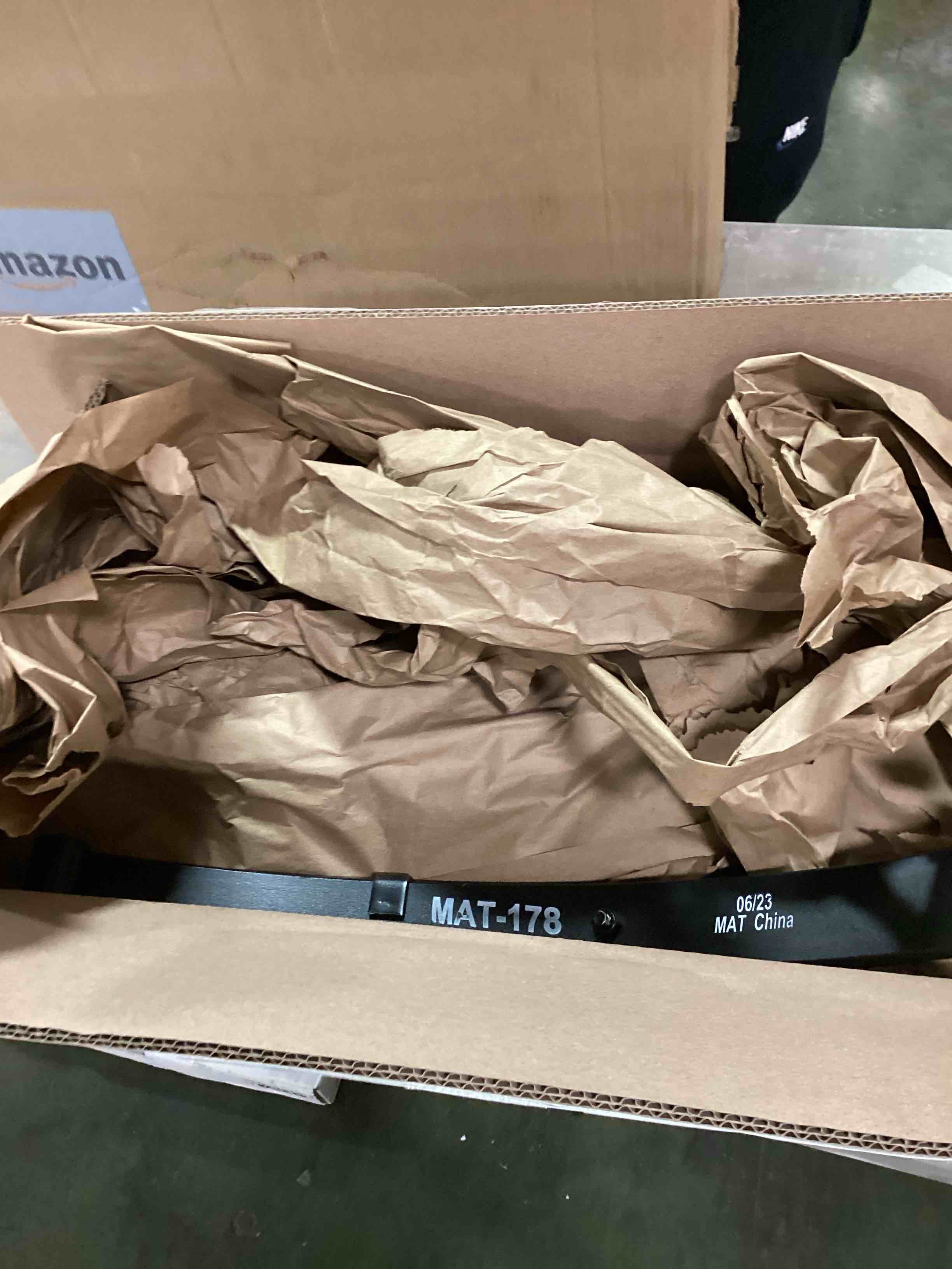 https://s3.amazonaws.com/lotting-images-prod/bidfta/ORG6138233_1710765939663.jpeg