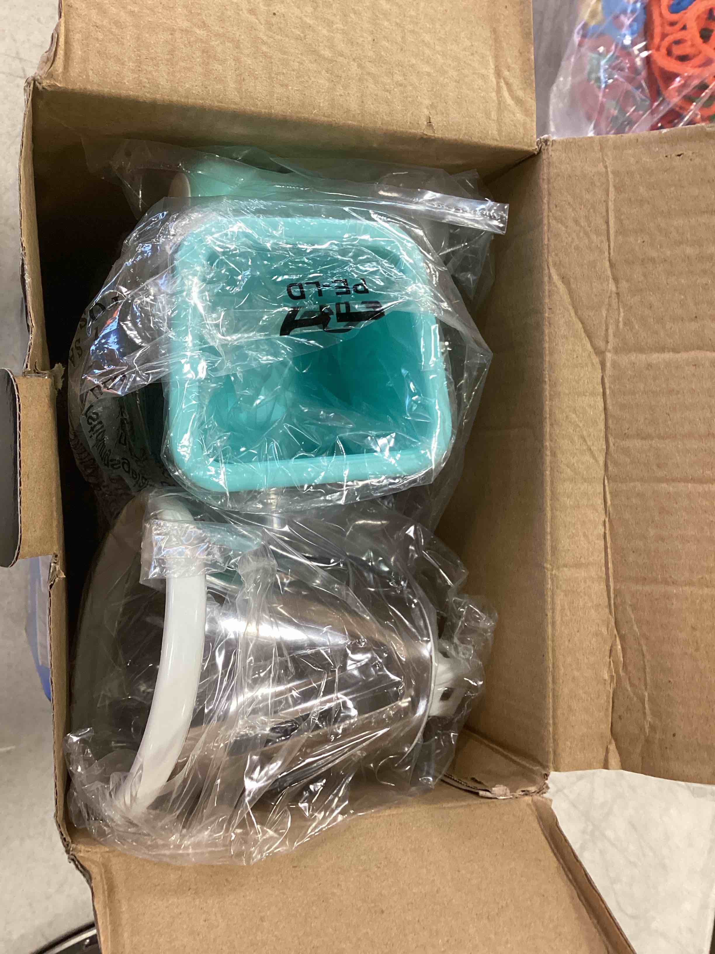 https://s3.amazonaws.com/lotting-images-prod/bidfta/ORG6142658_1709556301688.jpeg