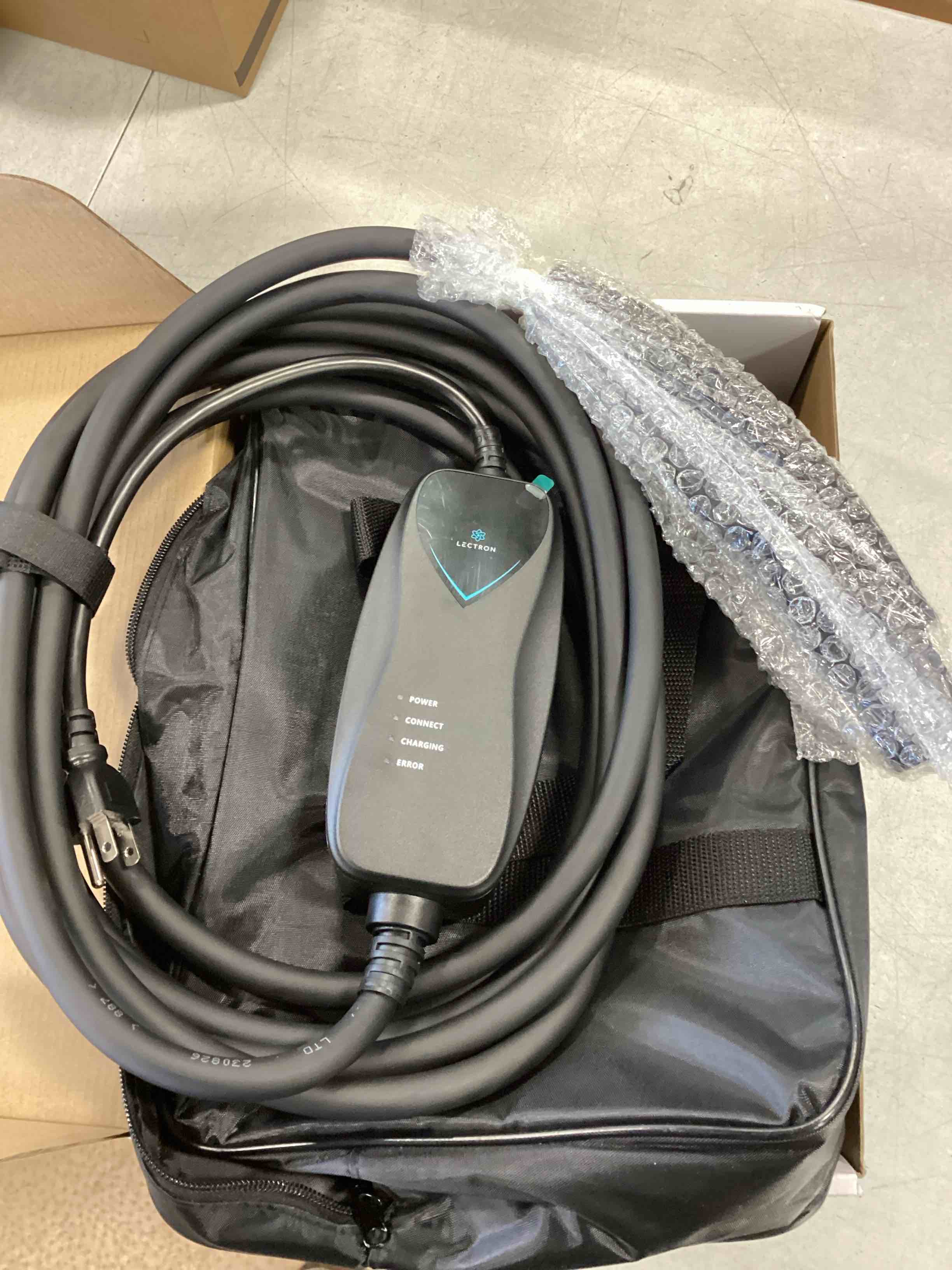 https://s3.amazonaws.com/lotting-images-prod/bidfta/ORG6144109_1710424423583.jpeg