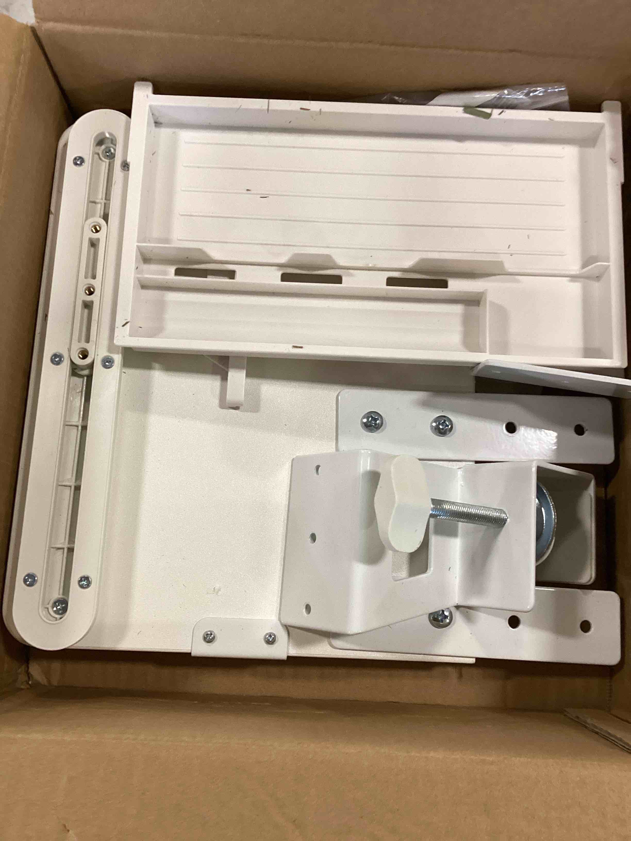 https://s3.amazonaws.com/lotting-images-prod/bidfta/ORG6144234_1710445851391.jpeg