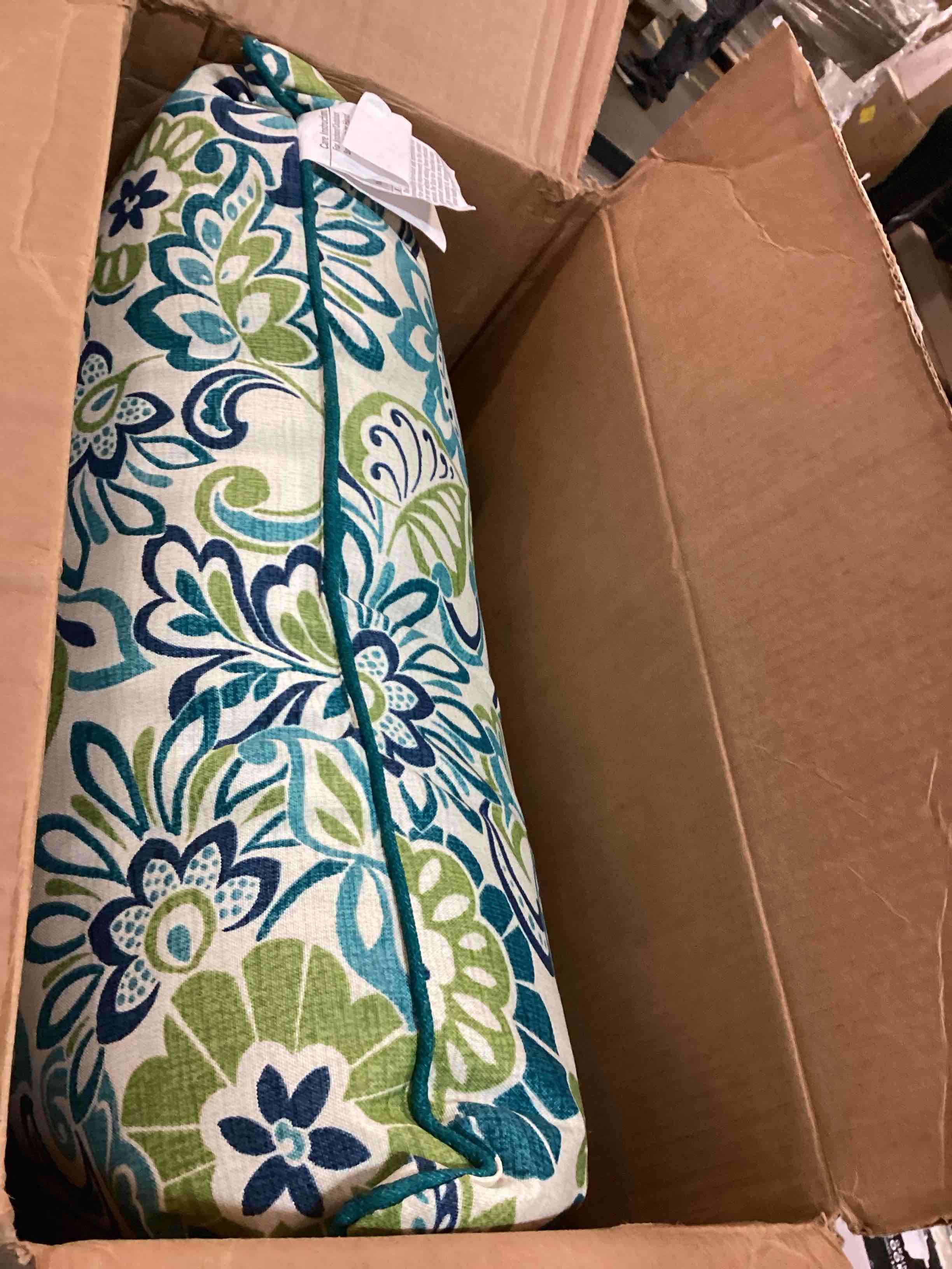 https://s3.amazonaws.com/lotting-images-prod/bidfta/ORG6145115_1708979312586.jpeg