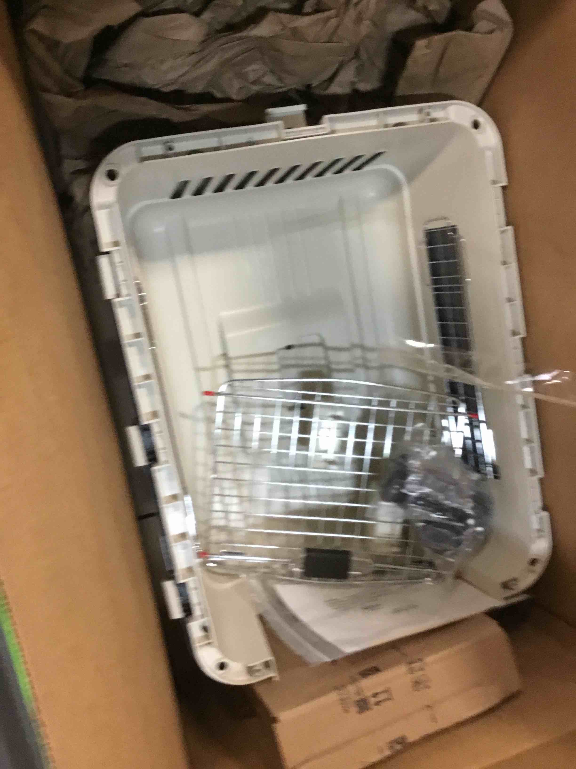 https://s3.amazonaws.com/lotting-images-prod/bidfta/ORG6145704_1709220334966.jpeg