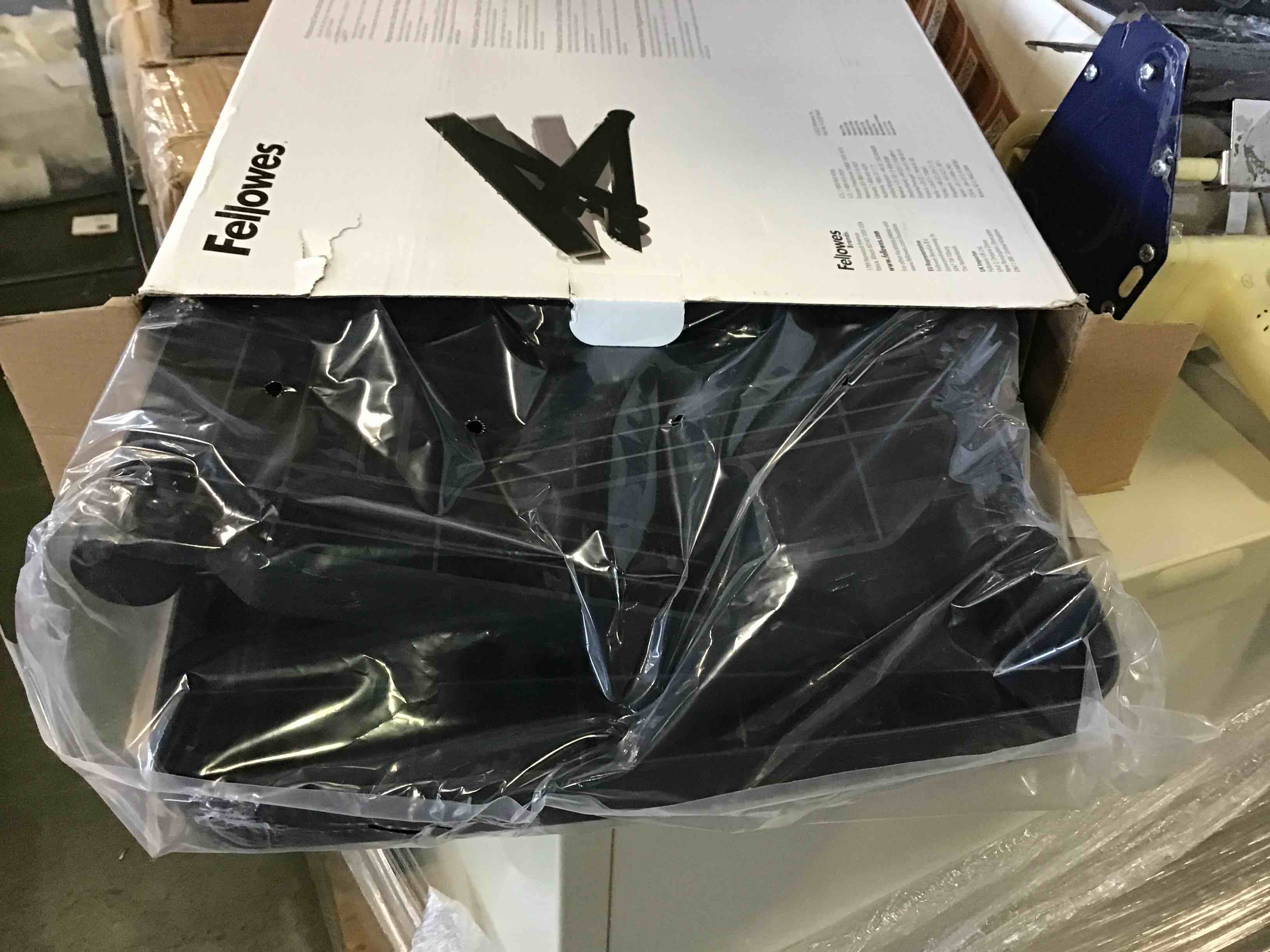 https://s3.amazonaws.com/lotting-images-prod/bidfta/ORG6146581_1709044706811.jpeg