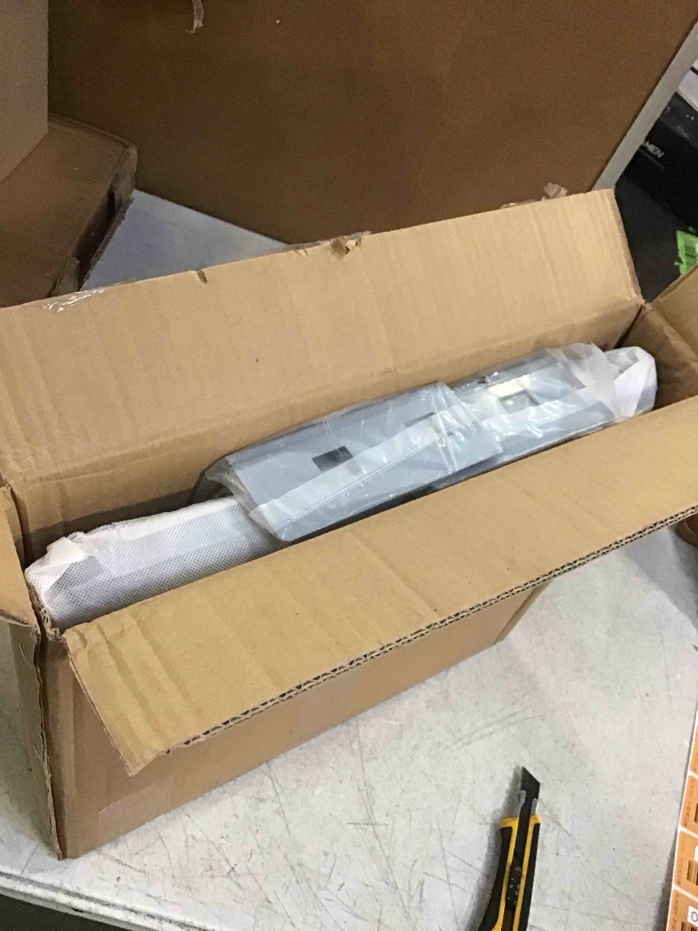 https://s3.amazonaws.com/lotting-images-prod/bidfta/ORG6149113_1708719749109.jpeg