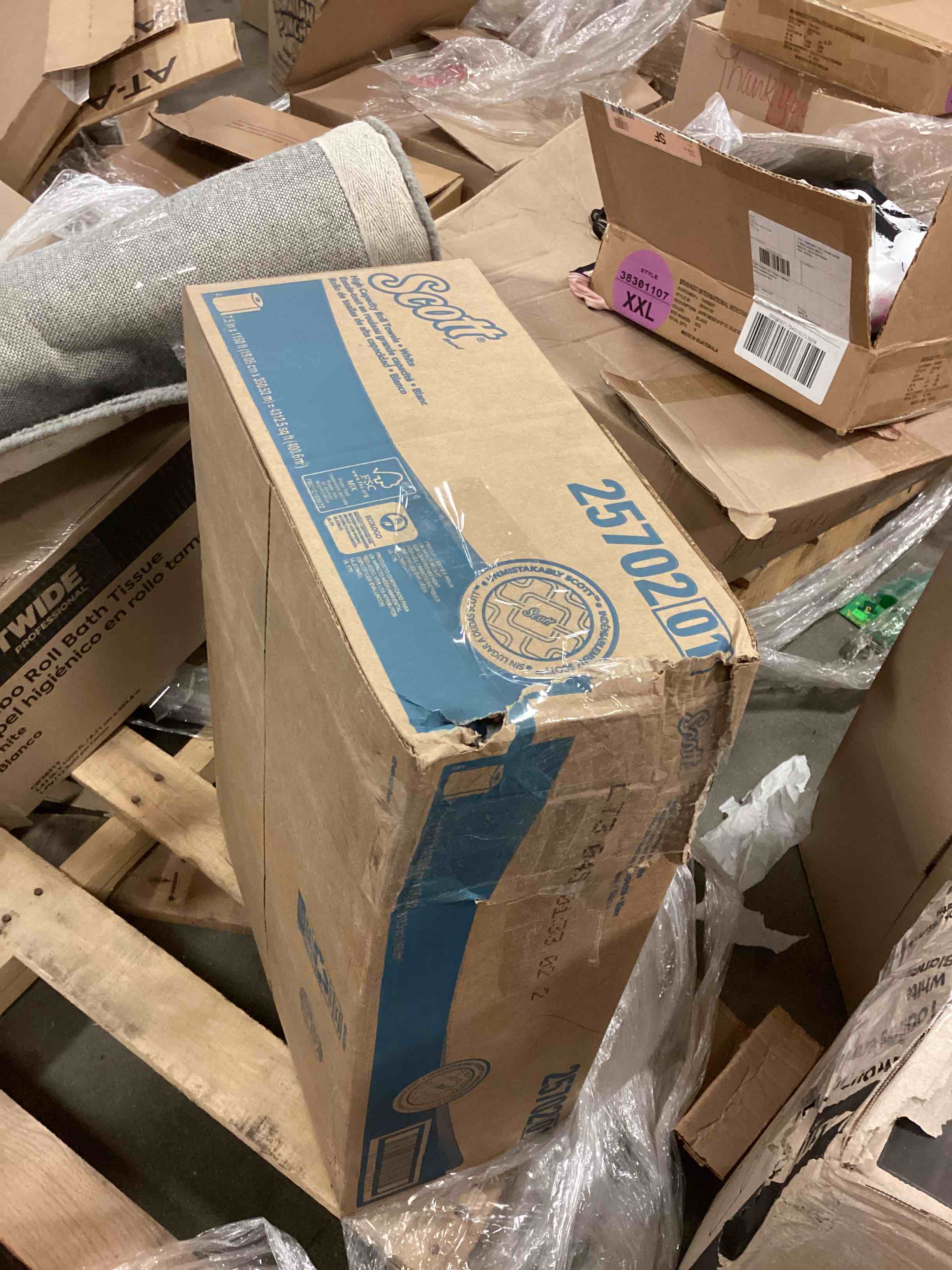 https://s3.amazonaws.com/lotting-images-prod/bidfta/ORG6153650_1716468486139.jpeg