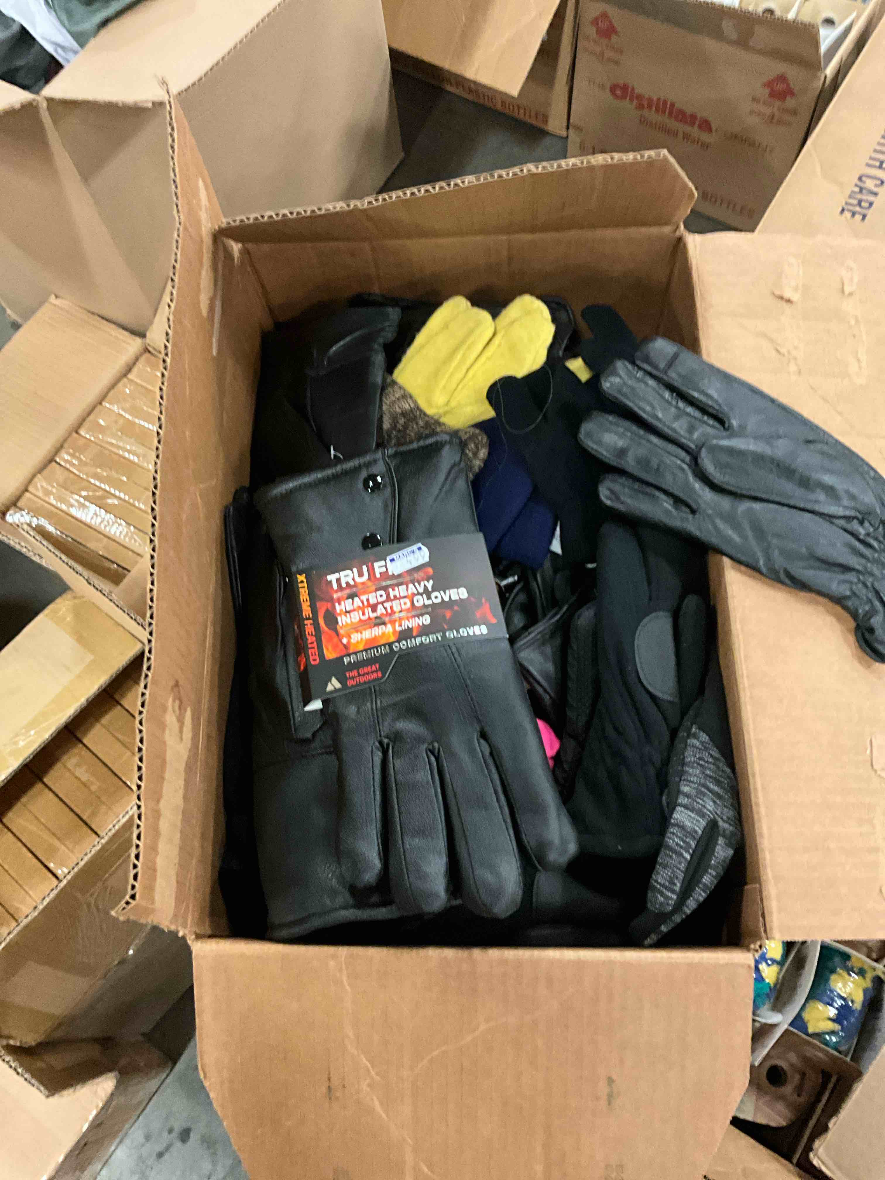 https://s3.amazonaws.com/lotting-images-prod/bidfta/ORG6154115_1719431579524.jpeg