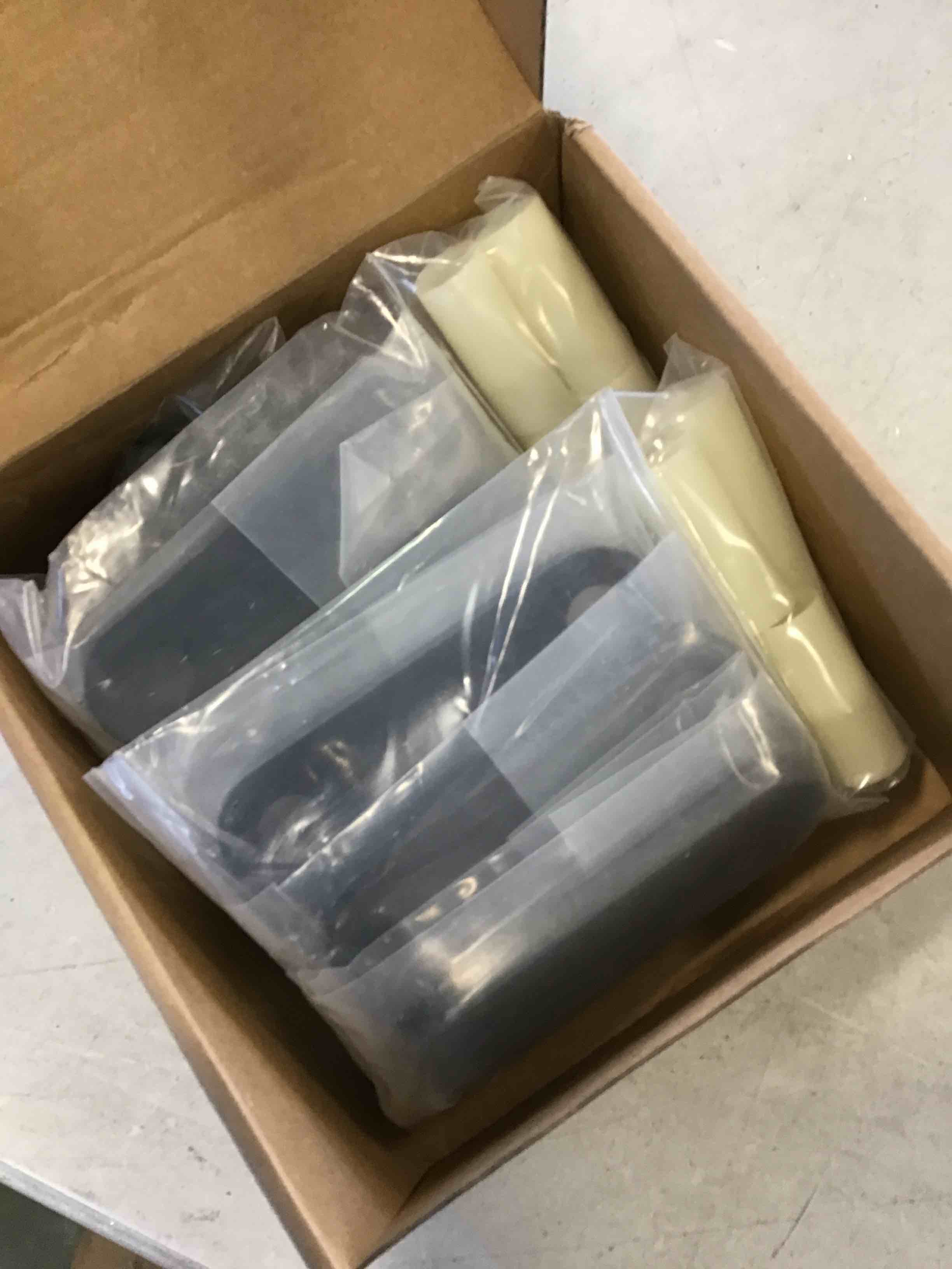 https://s3.amazonaws.com/lotting-images-prod/bidfta/ORG6164150_1713447455075.jpeg