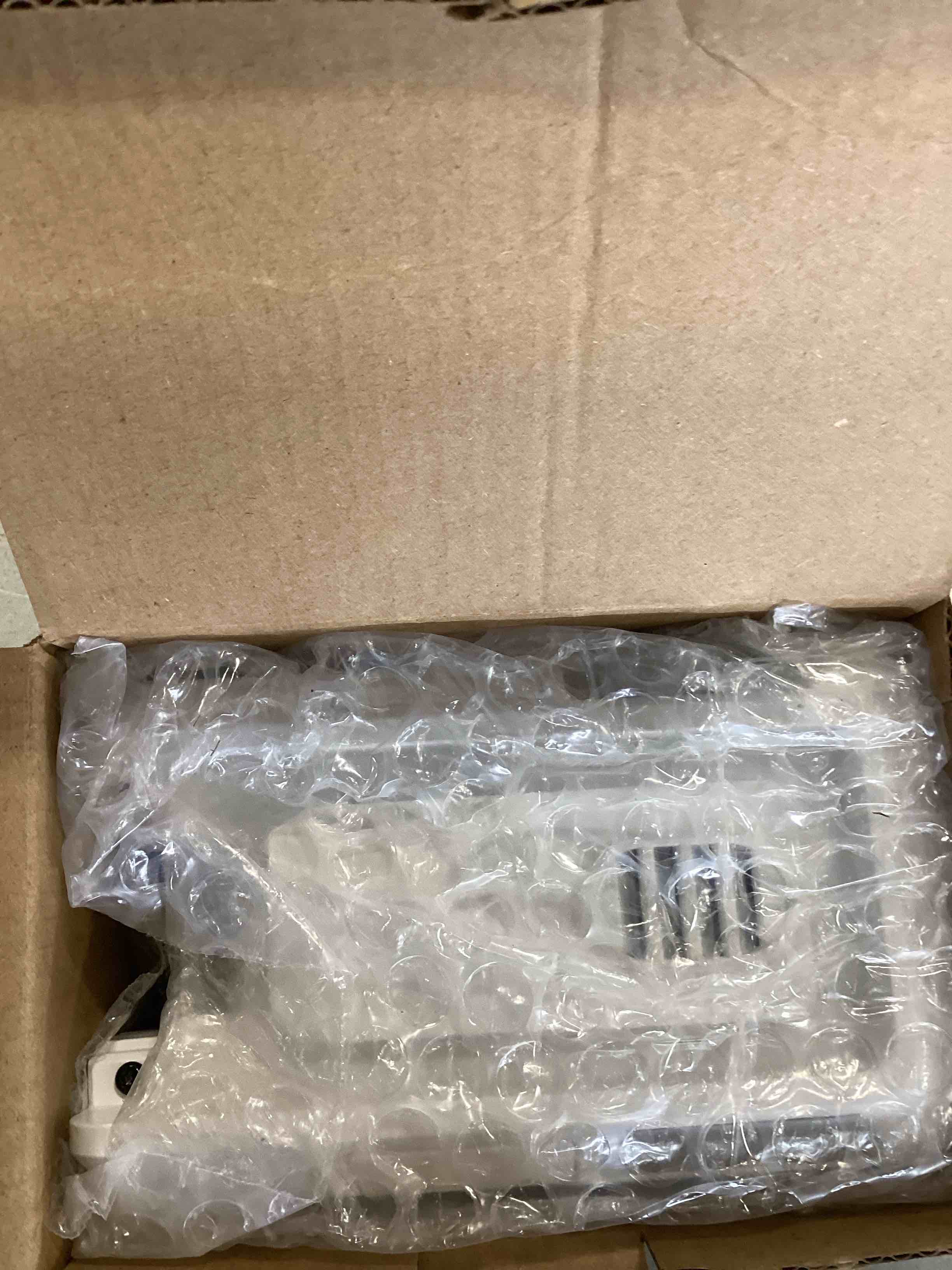 https://s3.amazonaws.com/lotting-images-prod/bidfta/ORG6165272_1713900842694.jpeg
