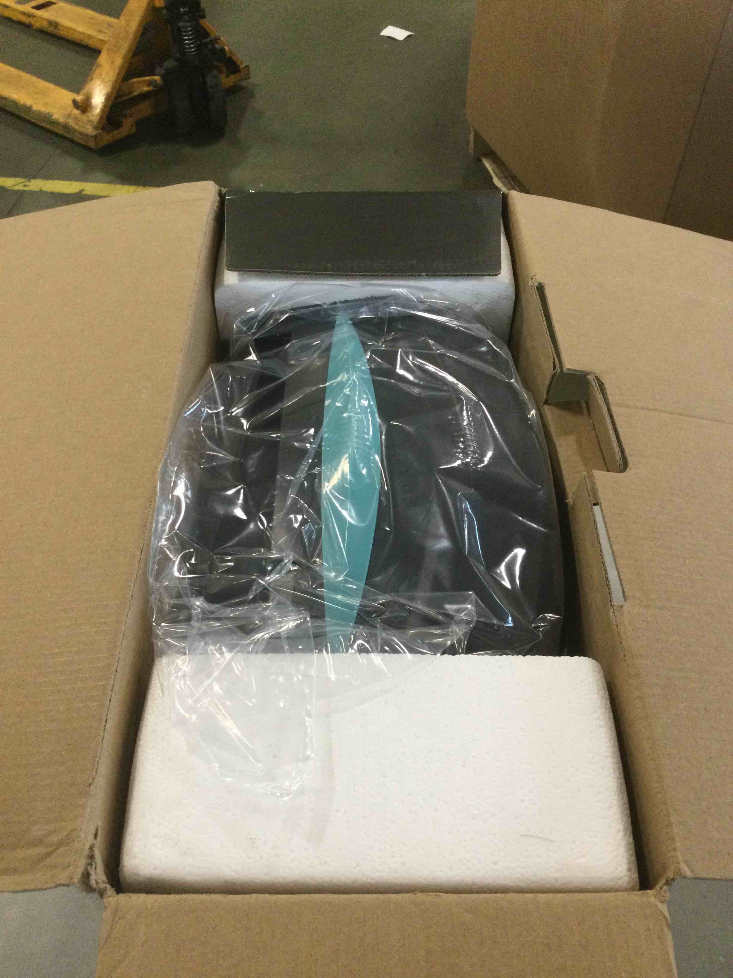 https://s3.amazonaws.com/lotting-images-prod/bidfta/ORG6165694_1713439223315.jpeg
