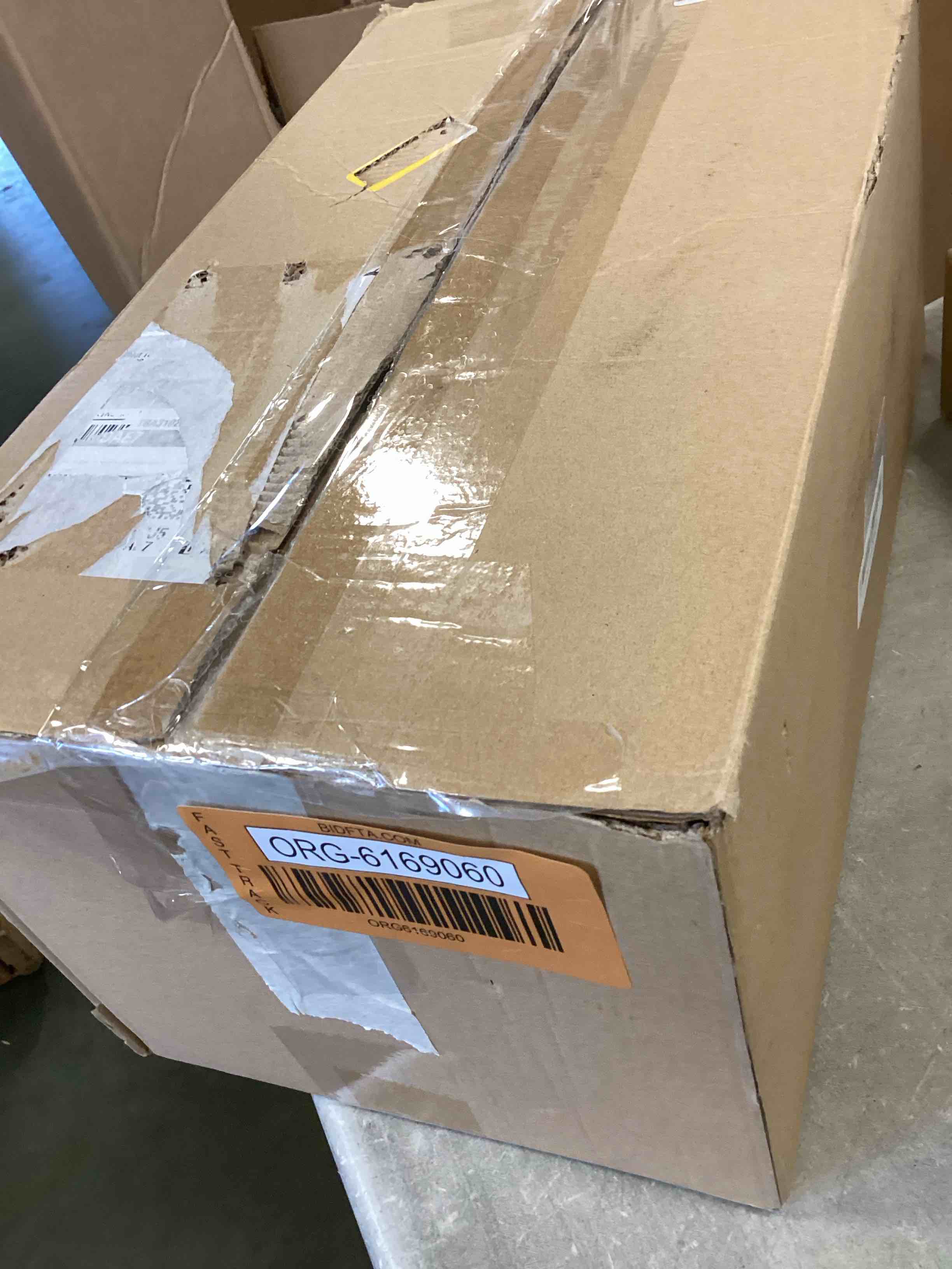 https://s3.amazonaws.com/lotting-images-prod/bidfta/ORG6169060_1713550831221.jpeg