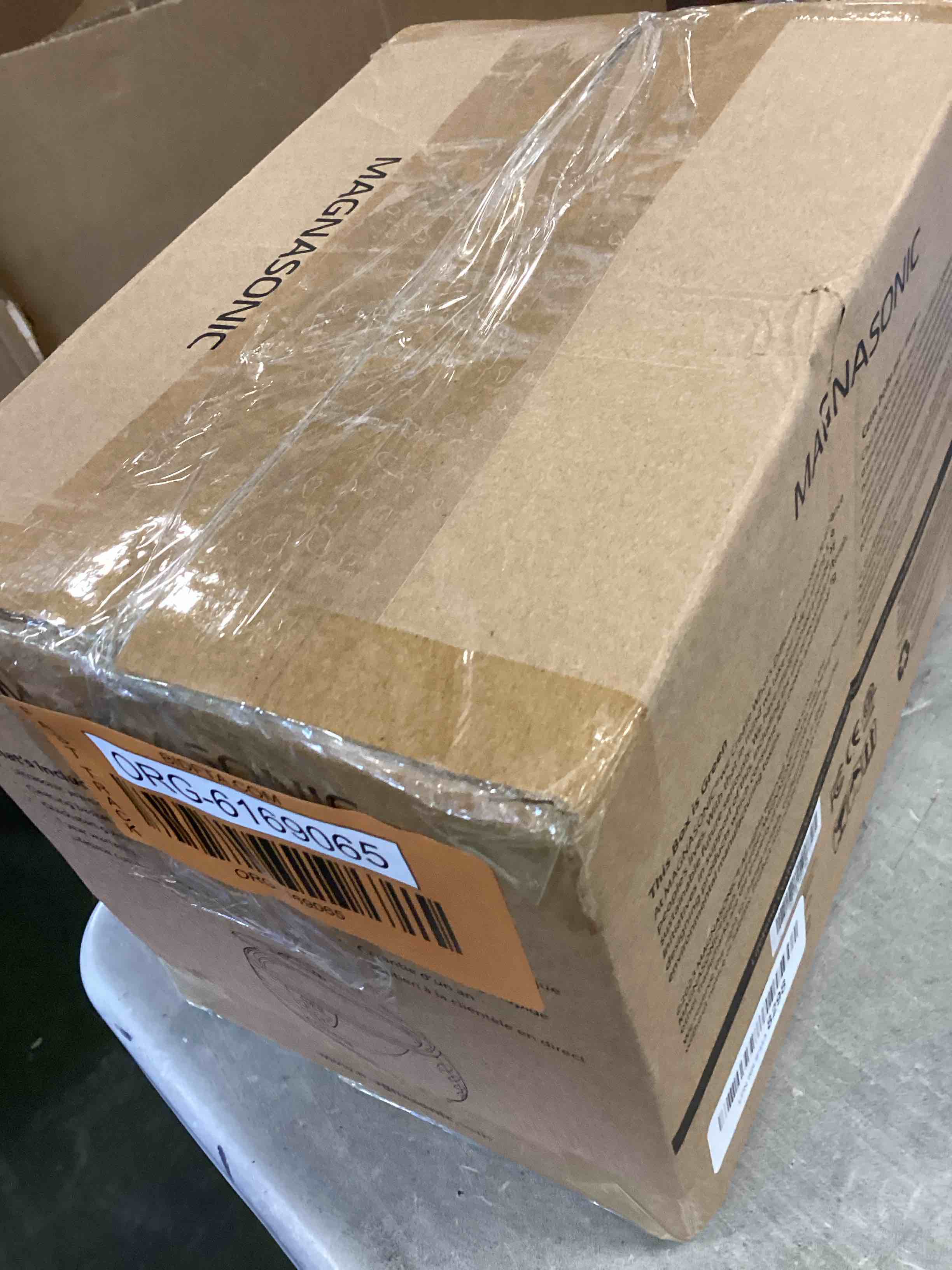 https://s3.amazonaws.com/lotting-images-prod/bidfta/ORG6169065_1713551302913.jpeg