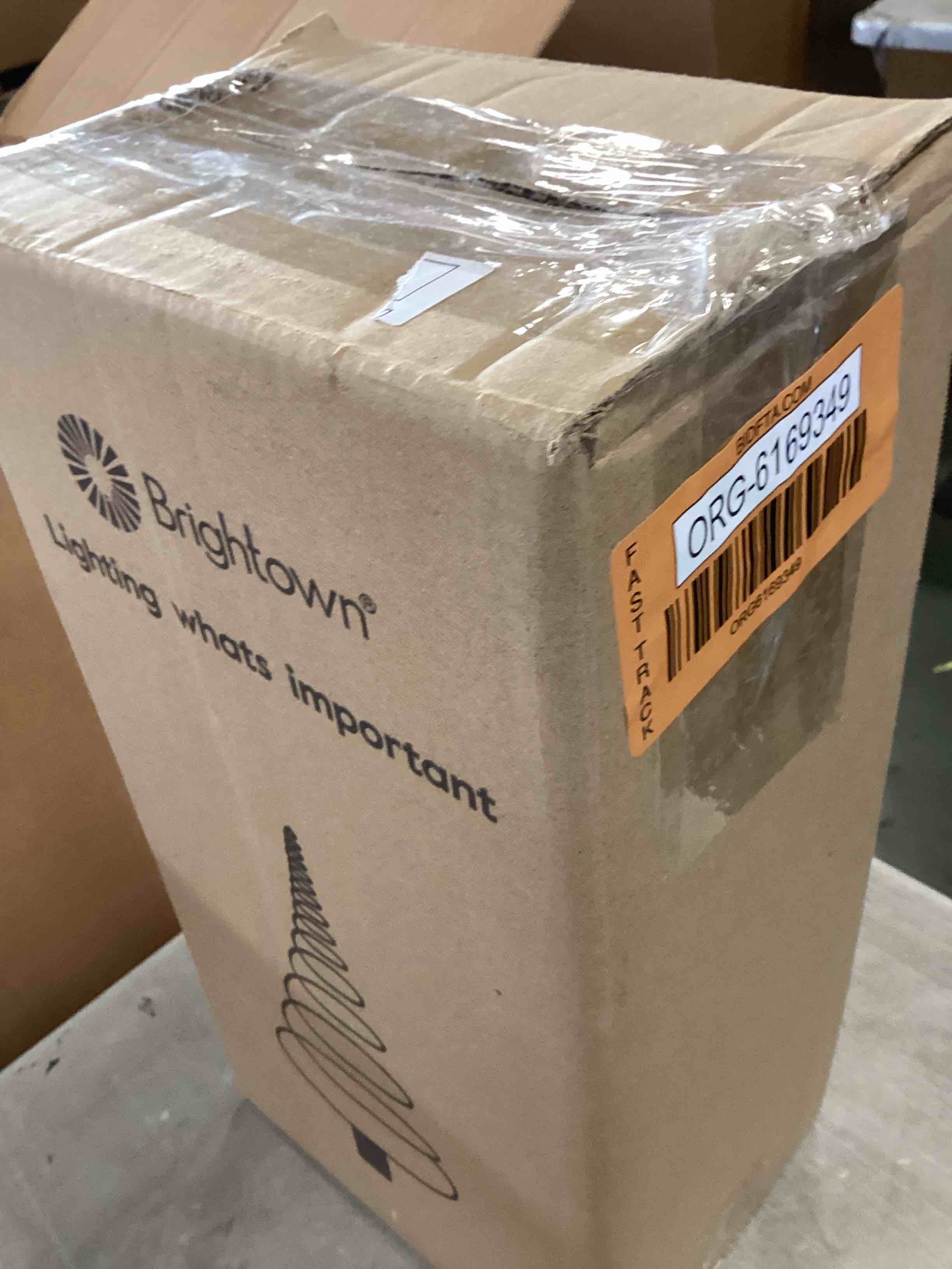https://s3.amazonaws.com/lotting-images-prod/bidfta/ORG6169349_1713963546652.jpeg