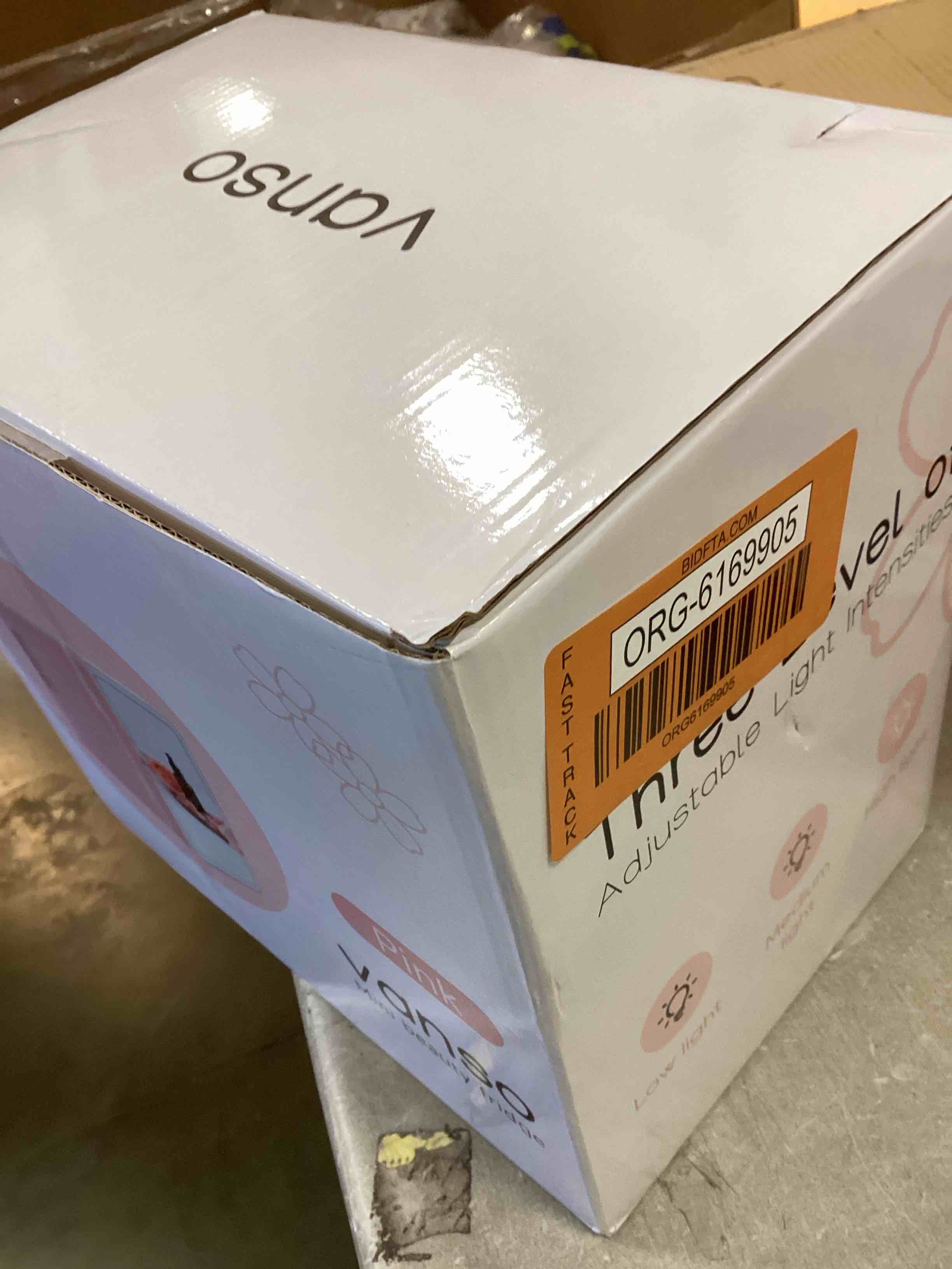 https://s3.amazonaws.com/lotting-images-prod/bidfta/ORG6169905_1714132088653.jpeg
