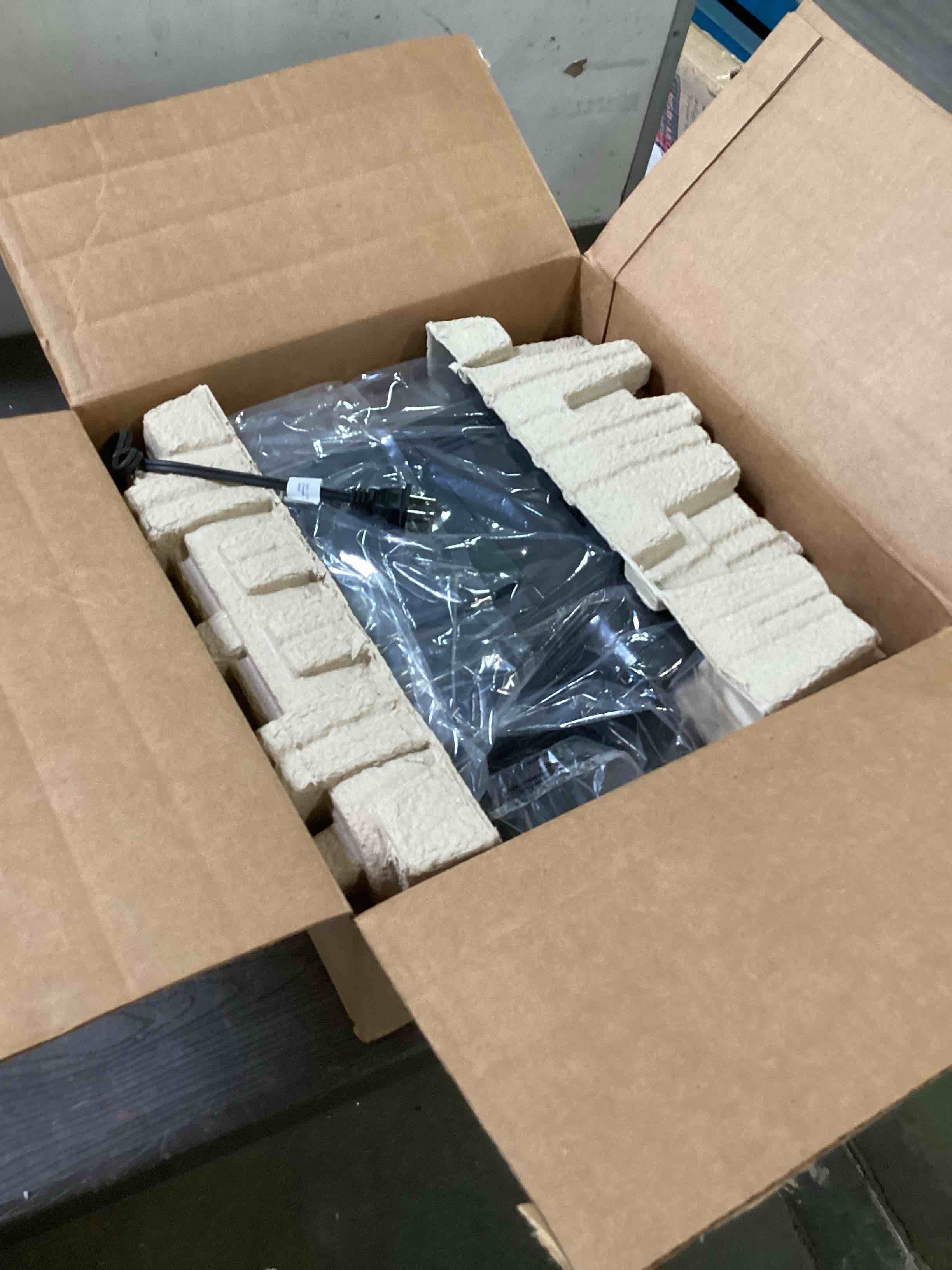 https://s3.amazonaws.com/lotting-images-prod/bidfta/ORG6170501_1714066088441.jpeg