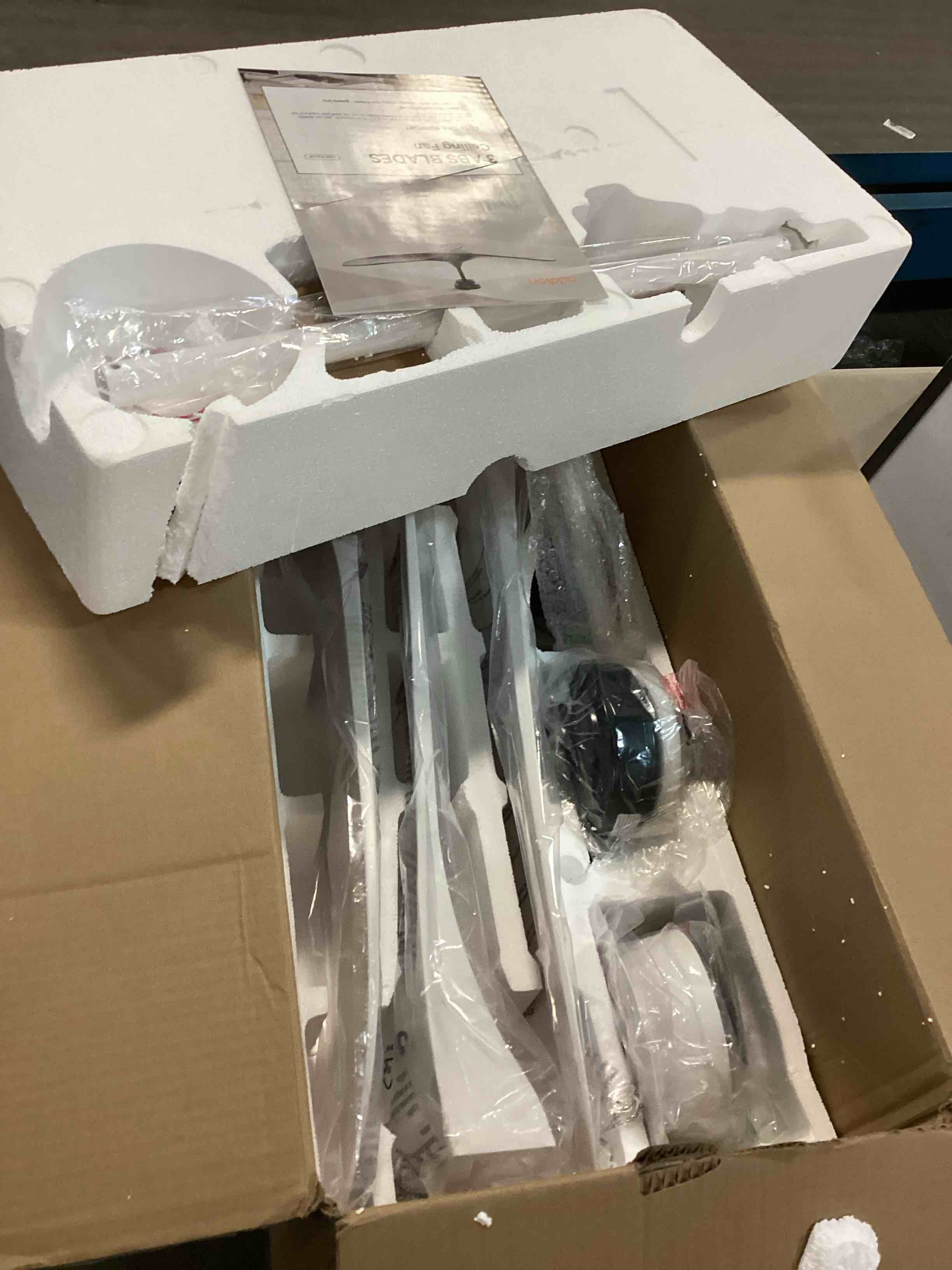https://s3.amazonaws.com/lotting-images-prod/bidfta/ORG6170603_1714137388326.jpeg