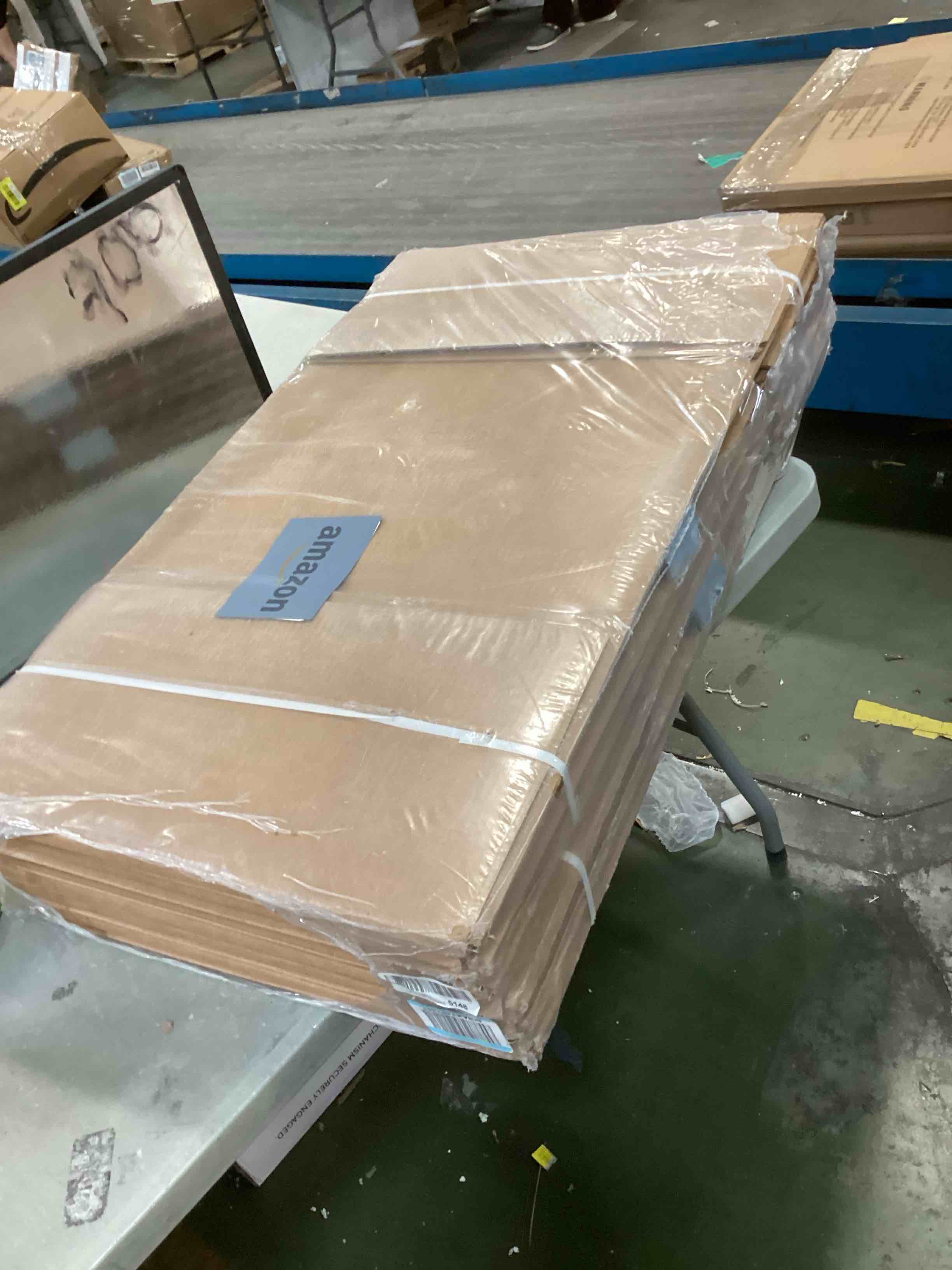 https://s3.amazonaws.com/lotting-images-prod/bidfta/ORG6170853_1714411268432.jpeg