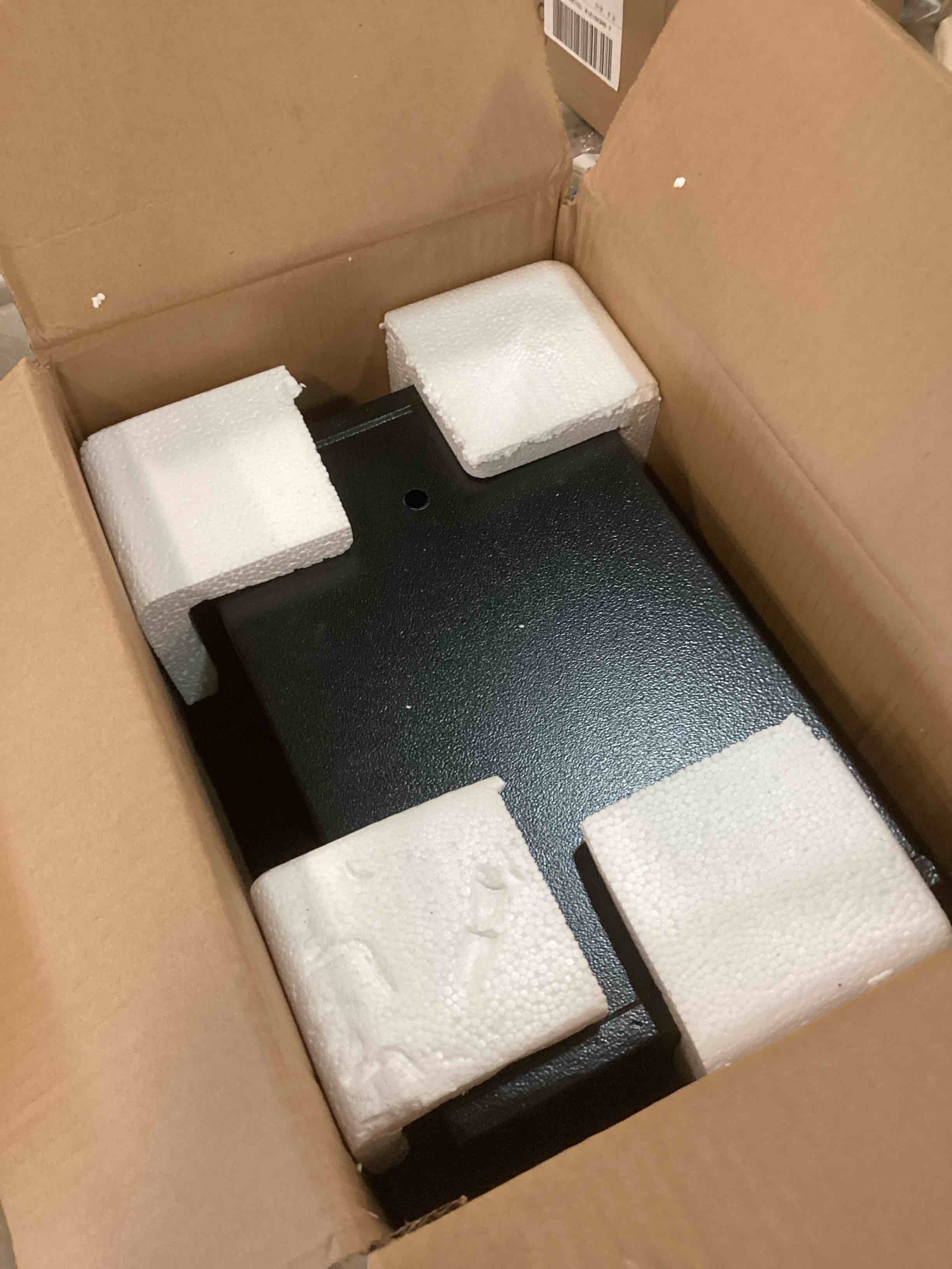 https://s3.amazonaws.com/lotting-images-prod/bidfta/ORG6171410_1714664936735.jpeg