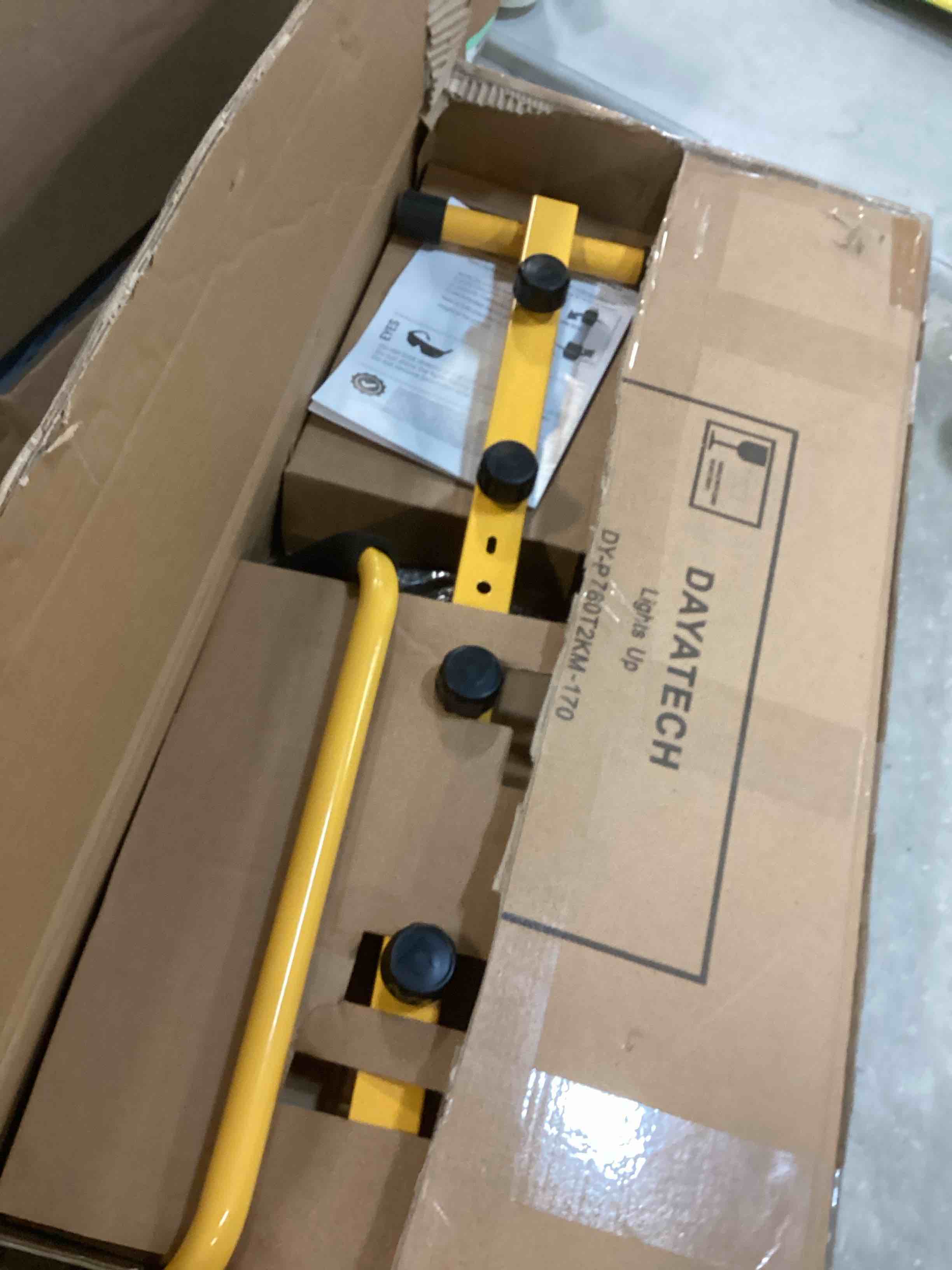 https://s3.amazonaws.com/lotting-images-prod/bidfta/ORG6171434_1714670151033.jpeg