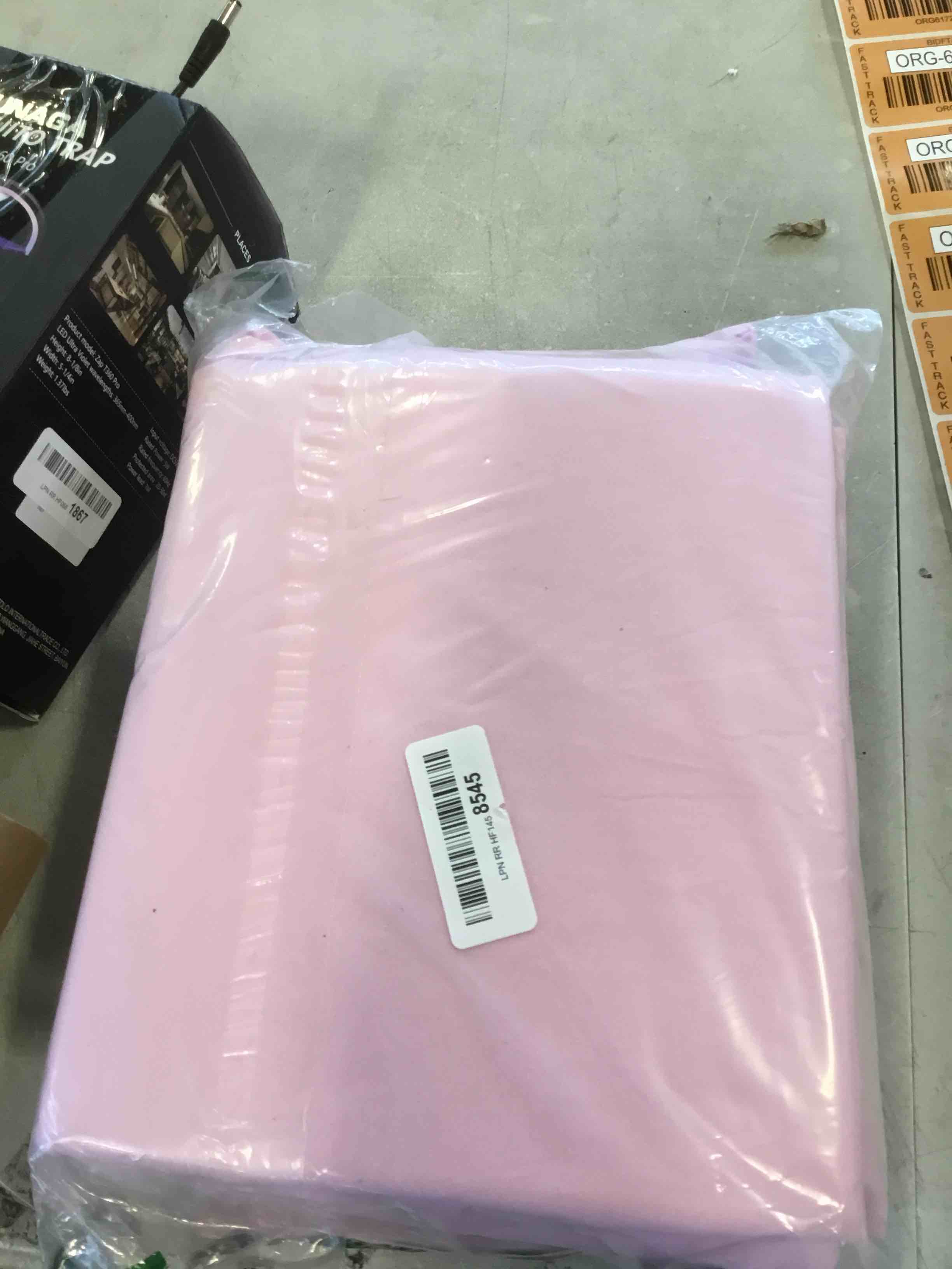 https://s3.amazonaws.com/lotting-images-prod/bidfta/ORG6172158_1713797987129.jpeg