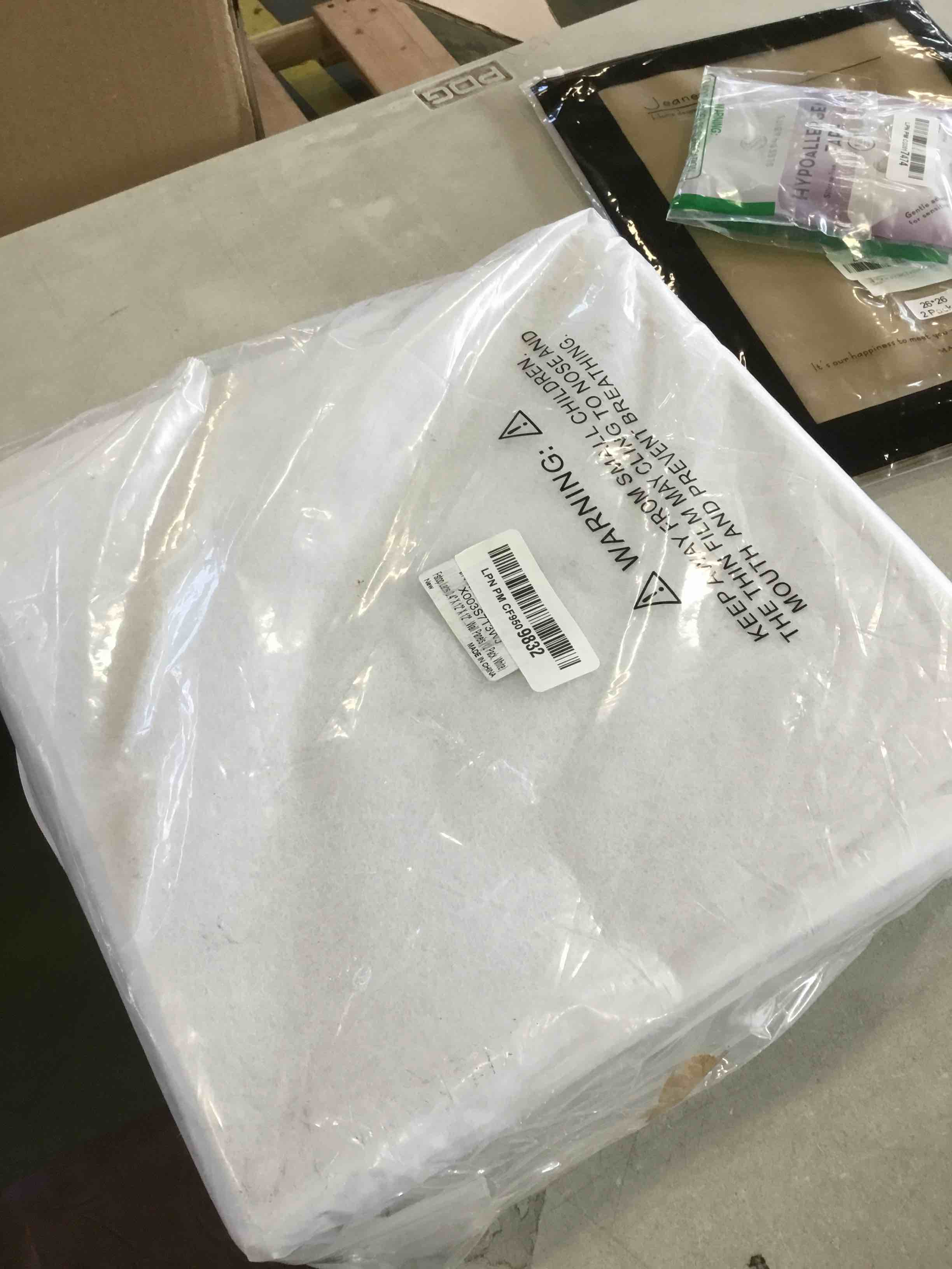 https://s3.amazonaws.com/lotting-images-prod/bidfta/ORG6172502_1713964820659.jpeg
