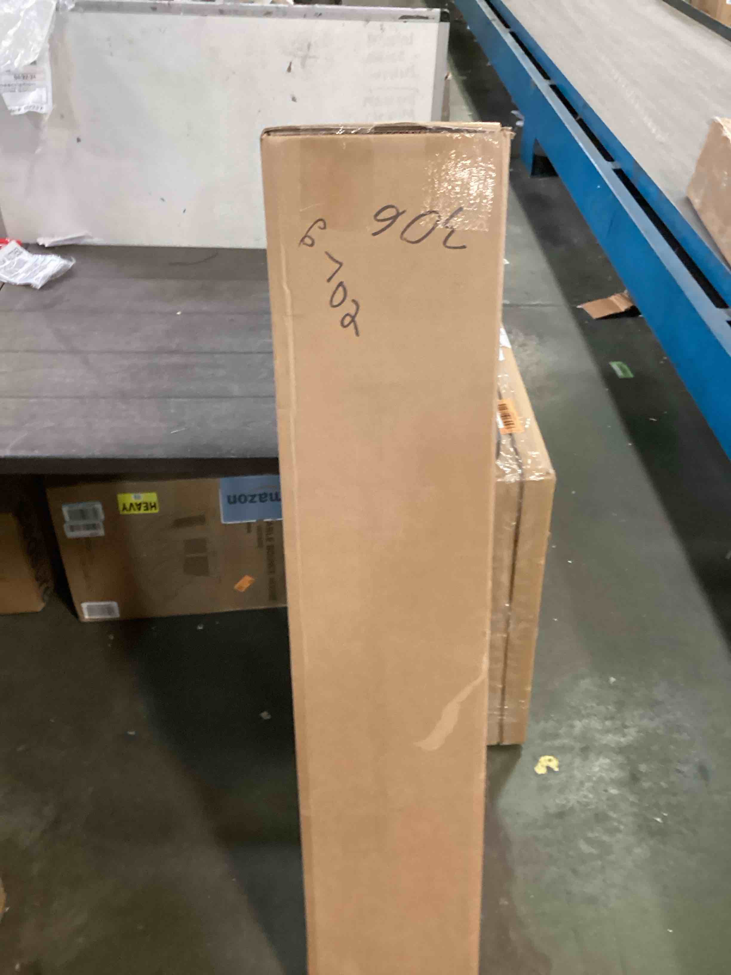 https://s3.amazonaws.com/lotting-images-prod/bidfta/ORG6173448_1714137967618.jpeg