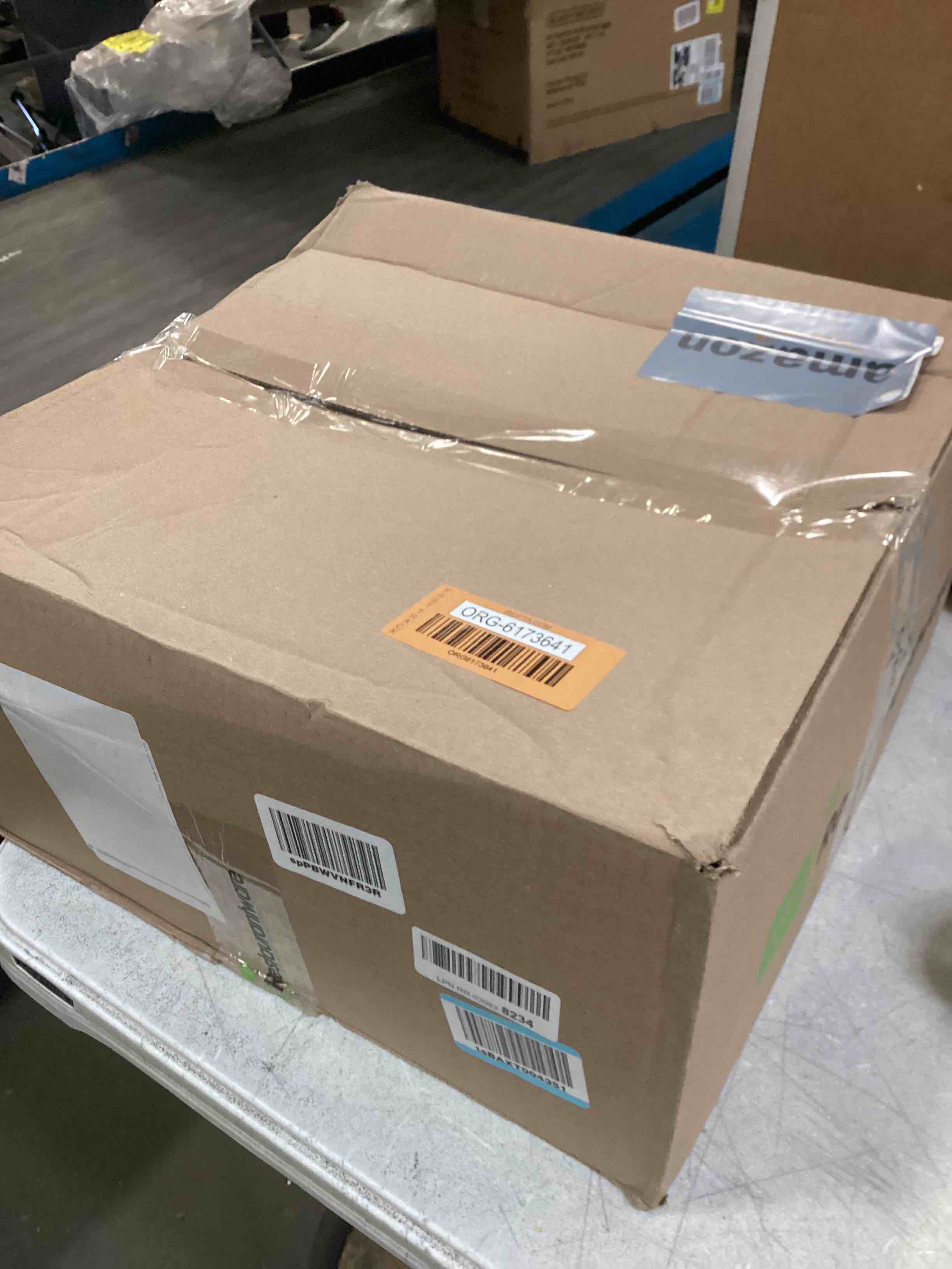 https://s3.amazonaws.com/lotting-images-prod/bidfta/ORG6173641_1714398320774.jpeg