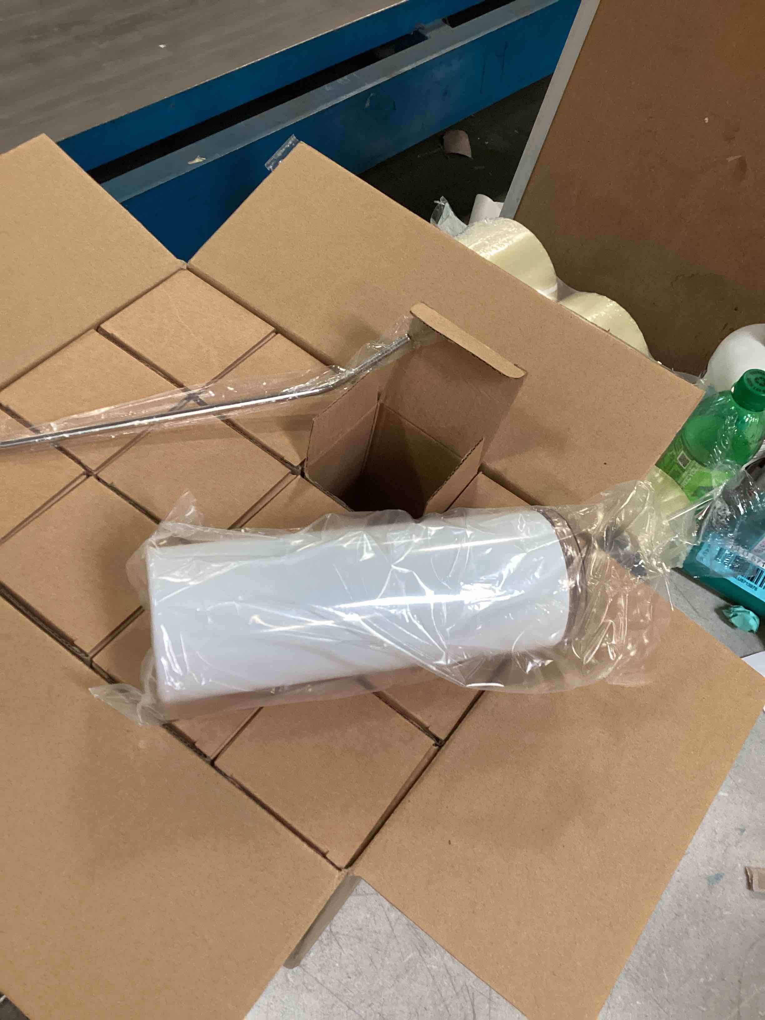 https://s3.amazonaws.com/lotting-images-prod/bidfta/ORG6173653_1714401230176.jpeg