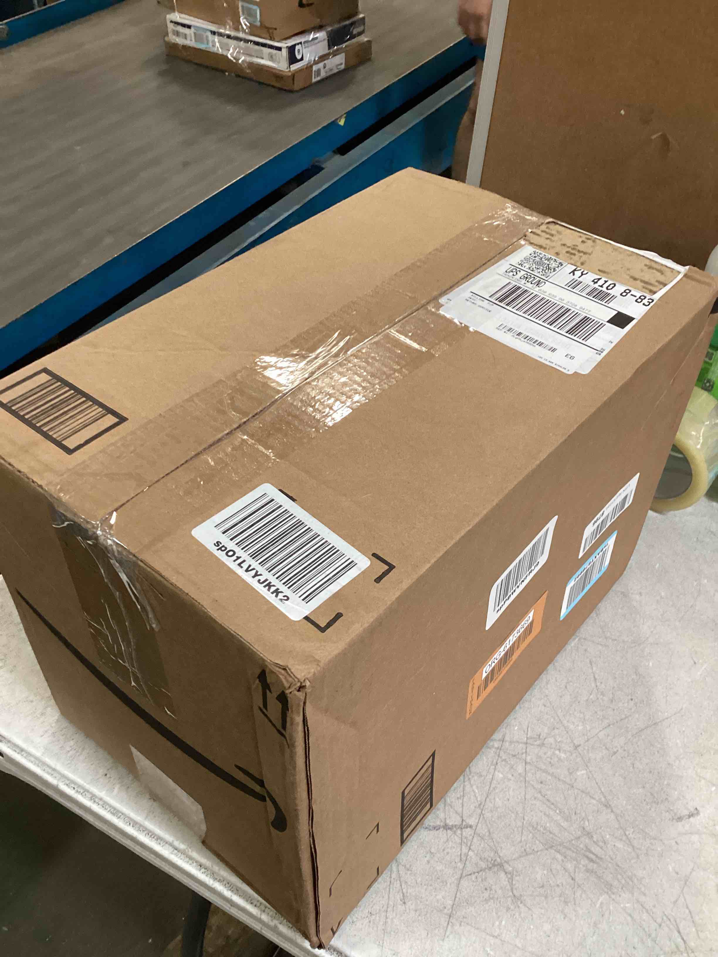 https://s3.amazonaws.com/lotting-images-prod/bidfta/ORG6173669_1714403225745.jpeg