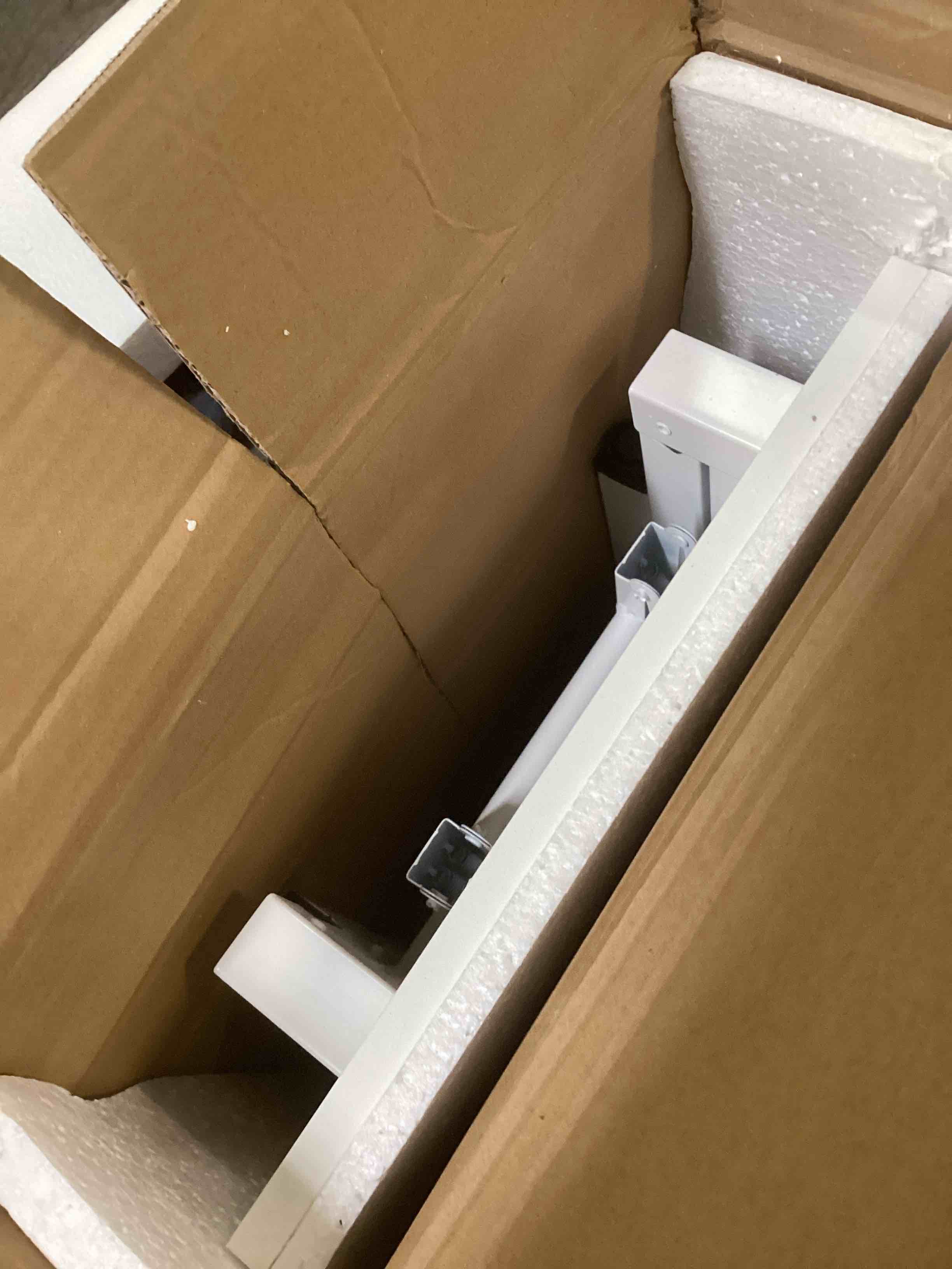 https://s3.amazonaws.com/lotting-images-prod/bidfta/ORG6175451_1713987737848.jpeg