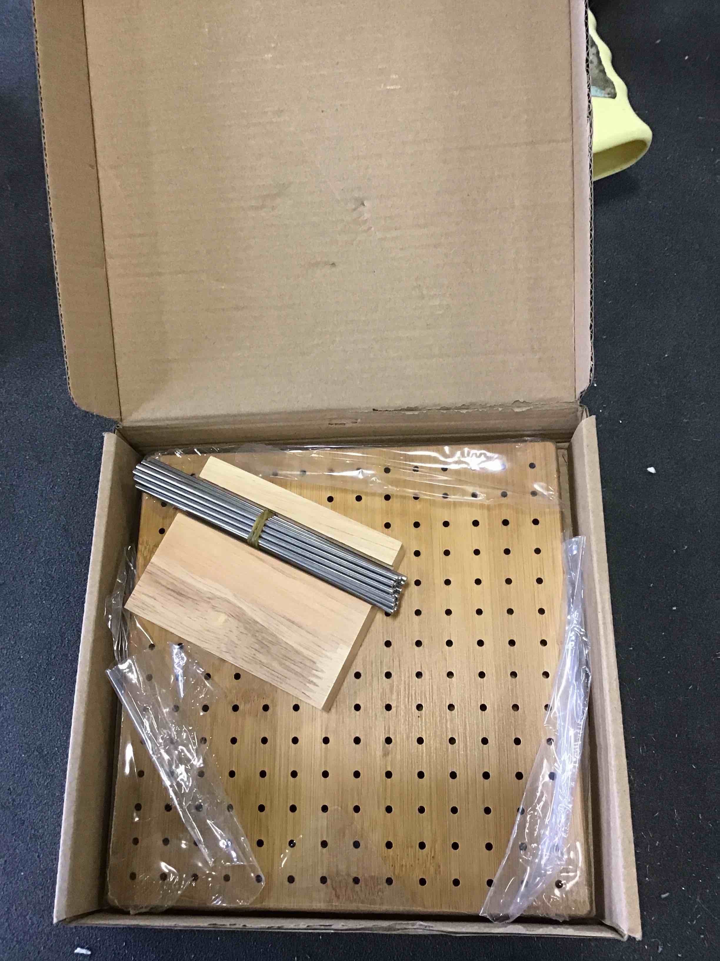 https://s3.amazonaws.com/lotting-images-prod/bidfta/ORG6188547_1713978555626.jpeg