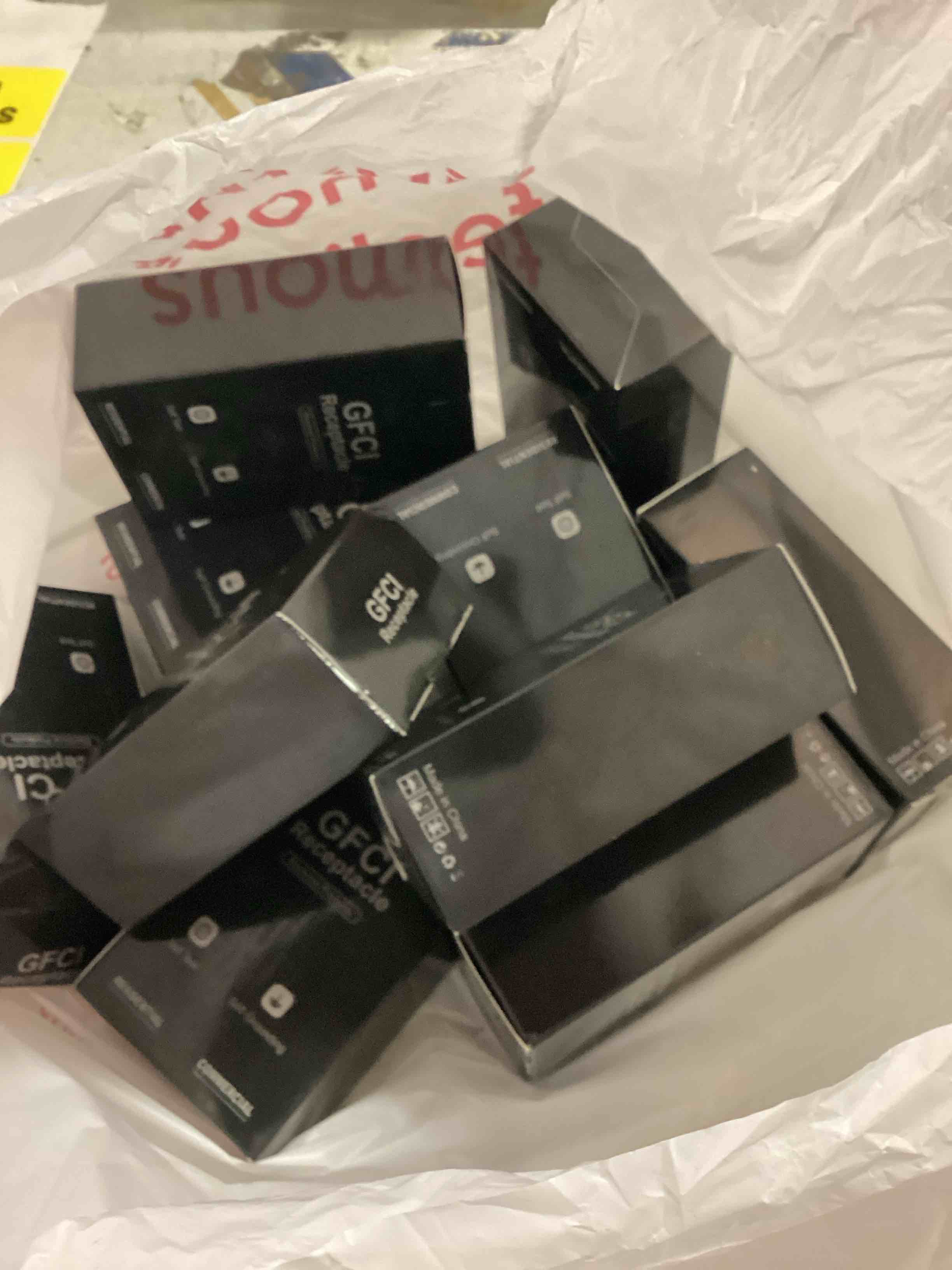 https://s3.amazonaws.com/lotting-images-prod/bidfta/ORG6189638_1713789243549.jpeg