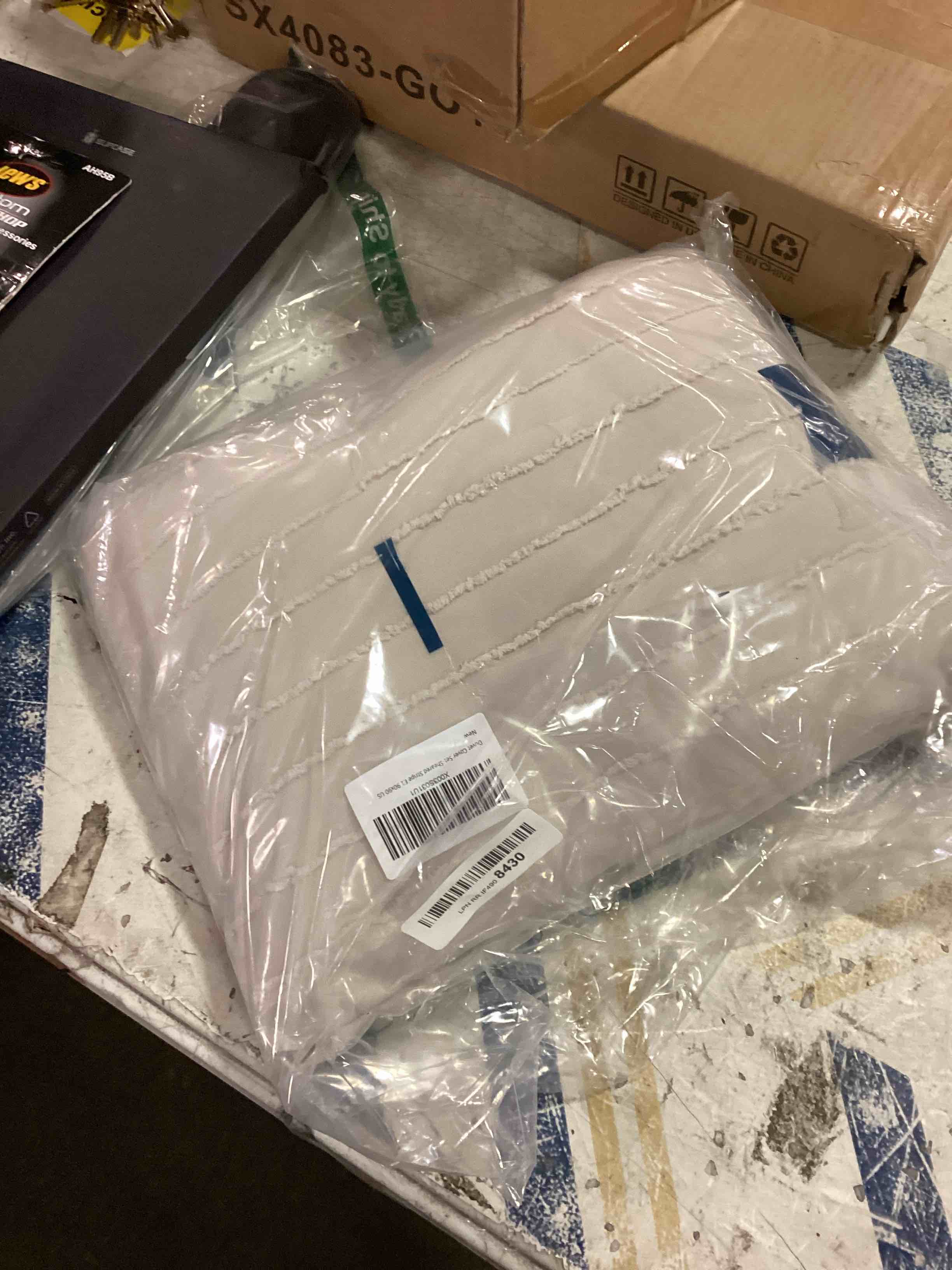 https://s3.amazonaws.com/lotting-images-prod/bidfta/ORG6189663_1713794171722.jpeg