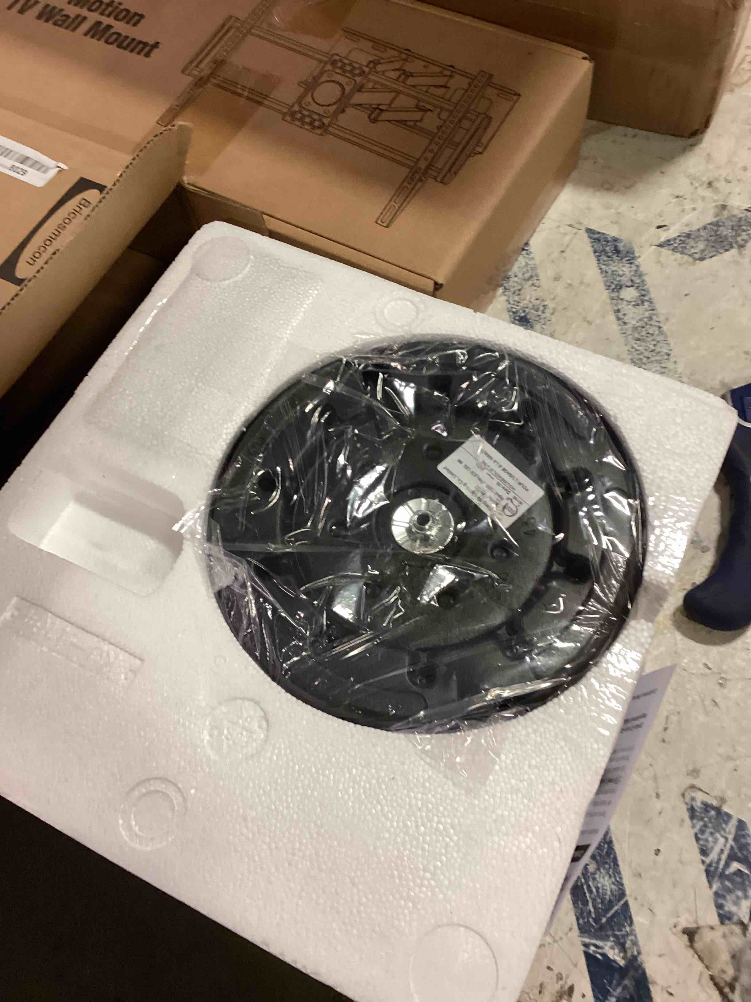 https://s3.amazonaws.com/lotting-images-prod/bidfta/ORG6189672_1713796752815.jpeg