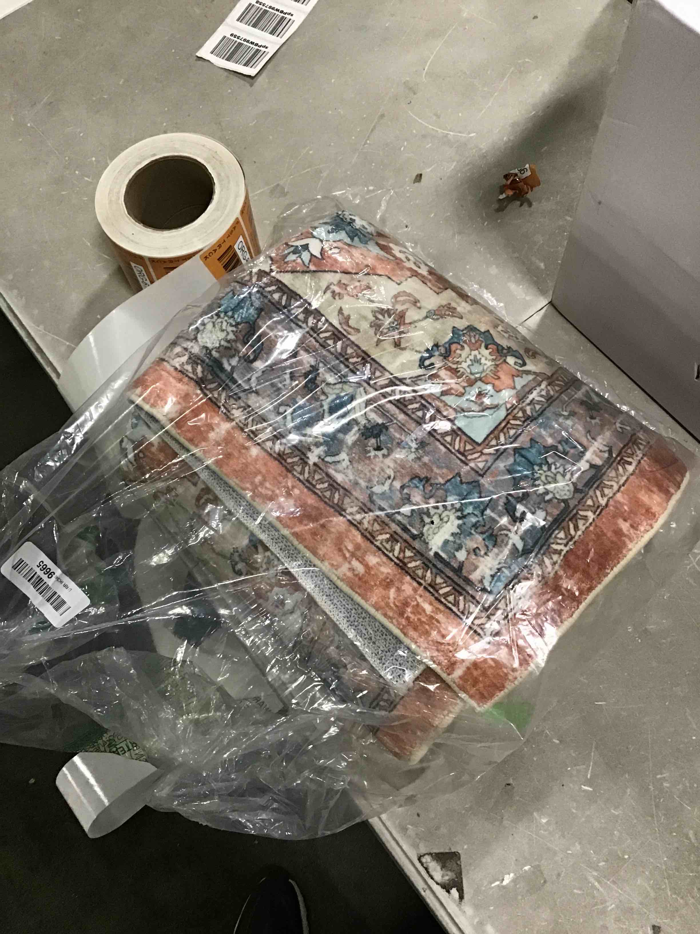 https://s3.amazonaws.com/lotting-images-prod/bidfta/ORG6189795_1713891529335.jpeg