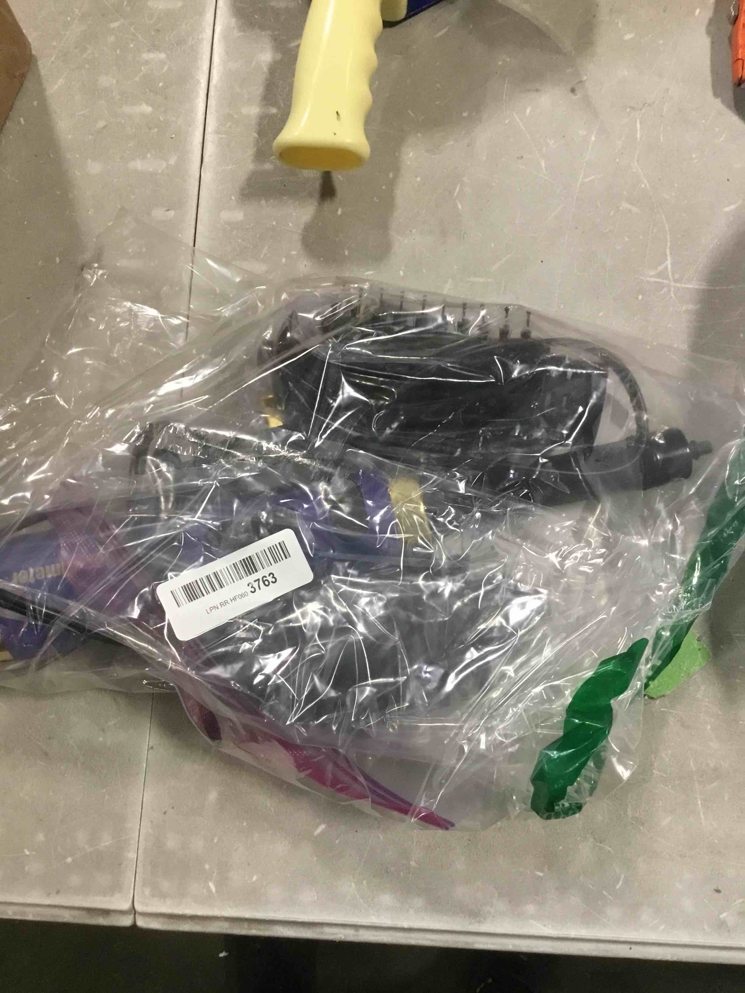 Beautimeter Hair Dryer Brush, 3-in-1 Round Hot Air Spin Brush Kit for Styling and Frizz Control, Negative Ionic Blow Hair Dryer Brush Volumizer, 2 Detachable Auto-Rotating Curling Brush, Black & Gold