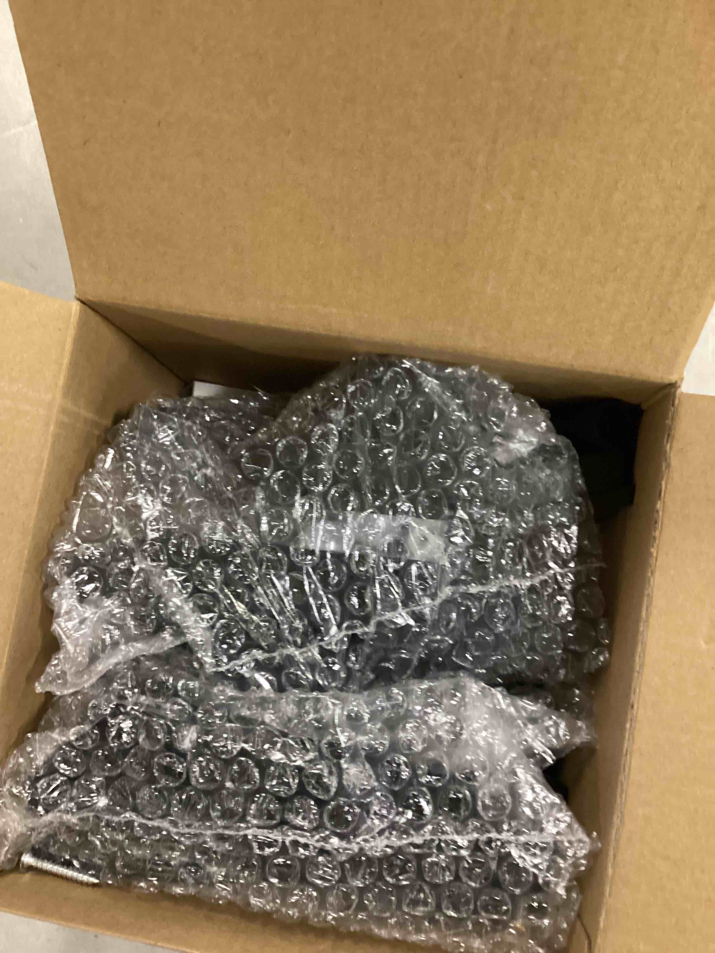 https://s3.amazonaws.com/lotting-images-prod/bidfta/ORG6190469_1714593443866.jpeg