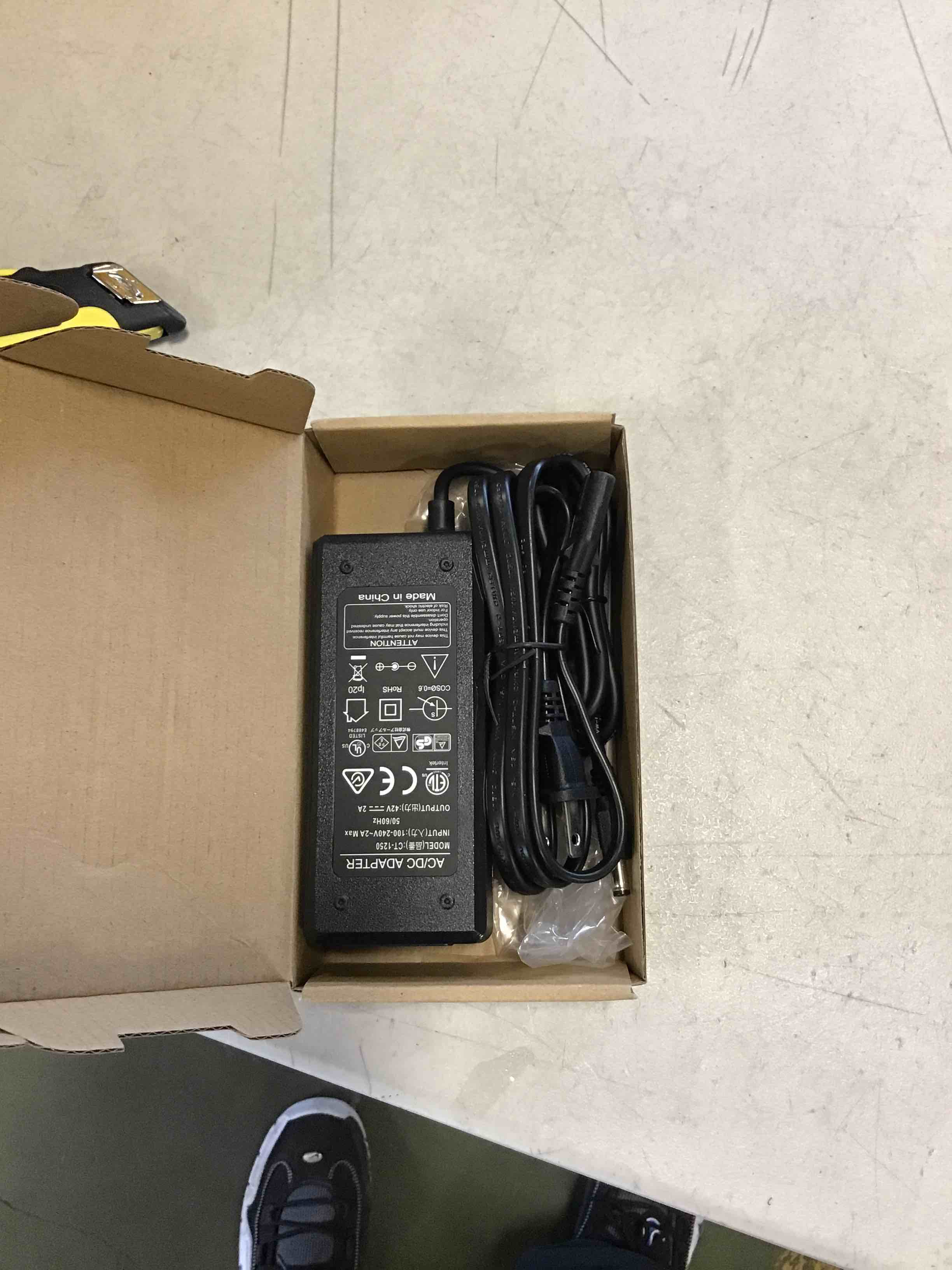 https://s3.amazonaws.com/lotting-images-prod/bidfta/ORG6194273_1713295138920.jpeg