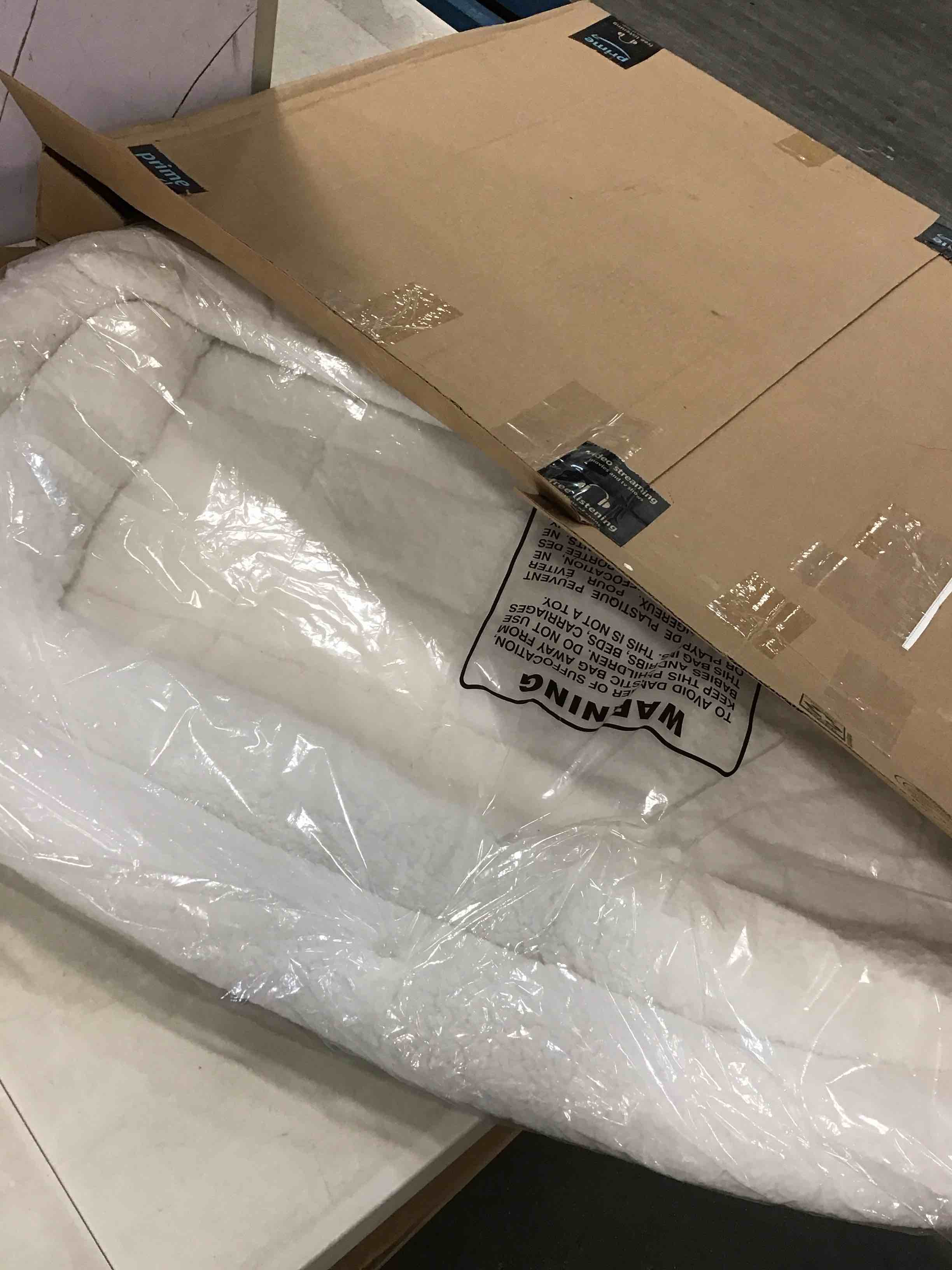 https://s3.amazonaws.com/lotting-images-prod/bidfta/ORG6196823_1715436571677.jpeg