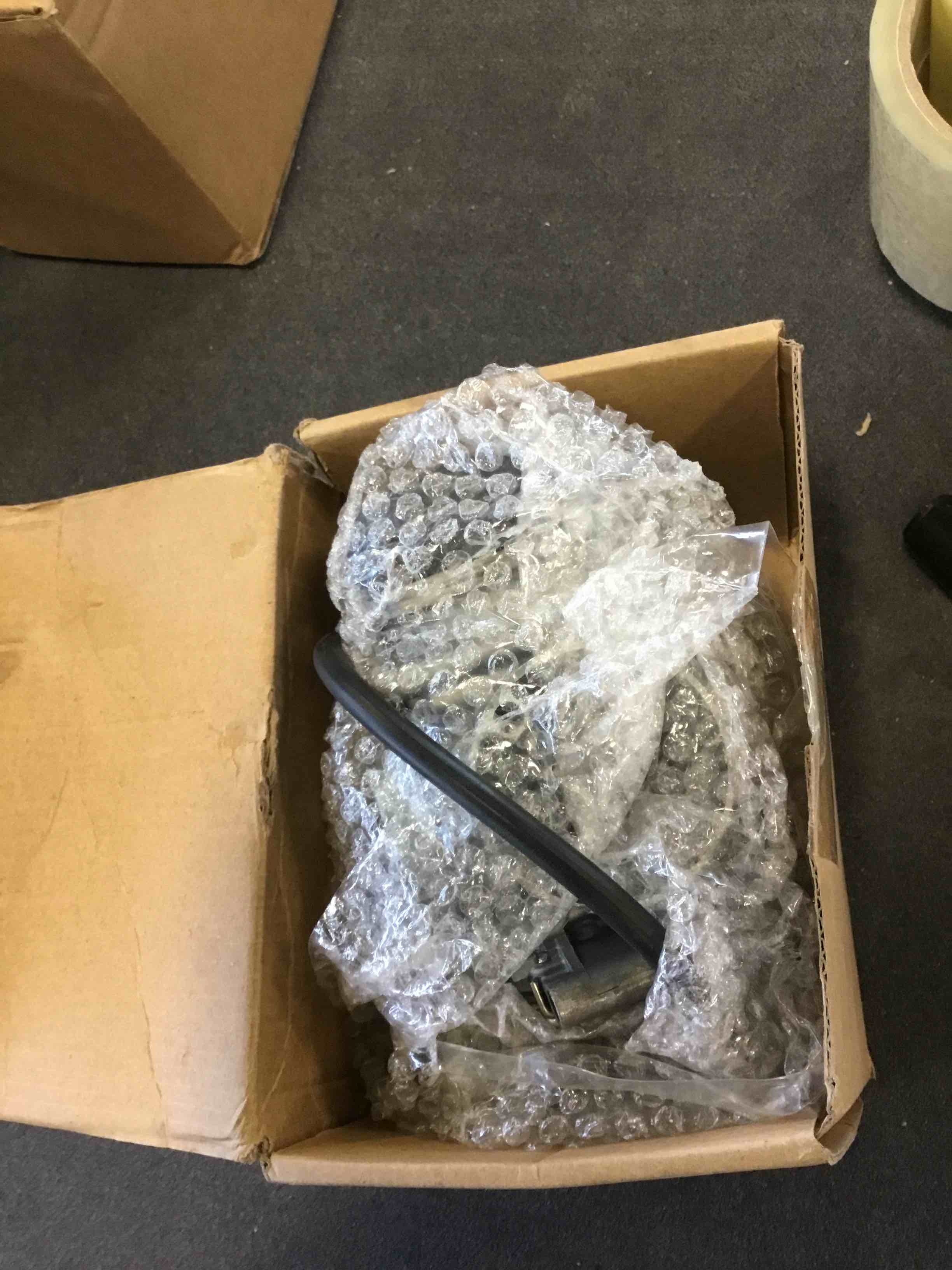 https://s3.amazonaws.com/lotting-images-prod/bidfta/ORG6197679_1715872891169.jpeg