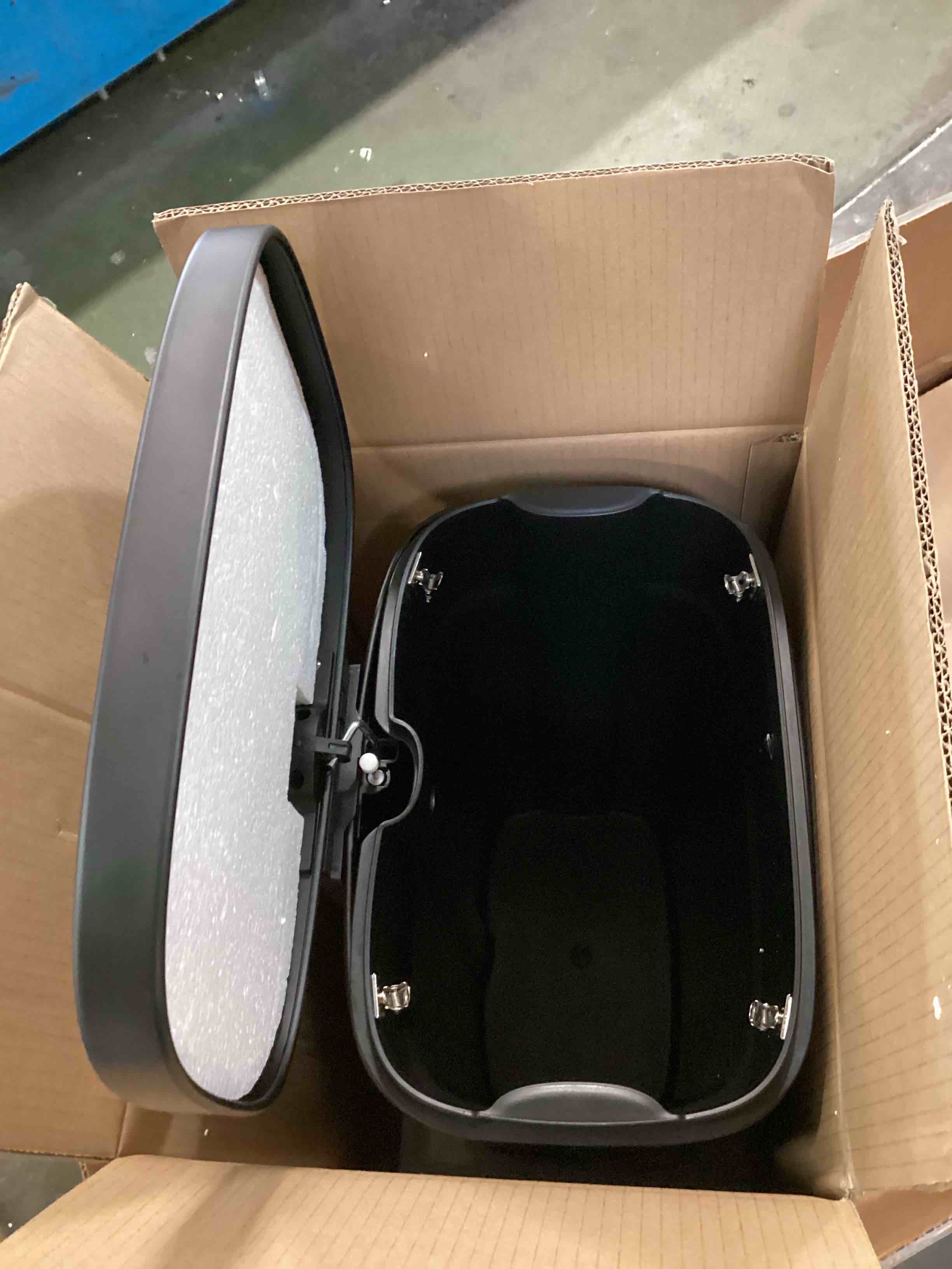 https://s3.amazonaws.com/lotting-images-prod/bidfta/ORG6199303_1714568543954.jpeg