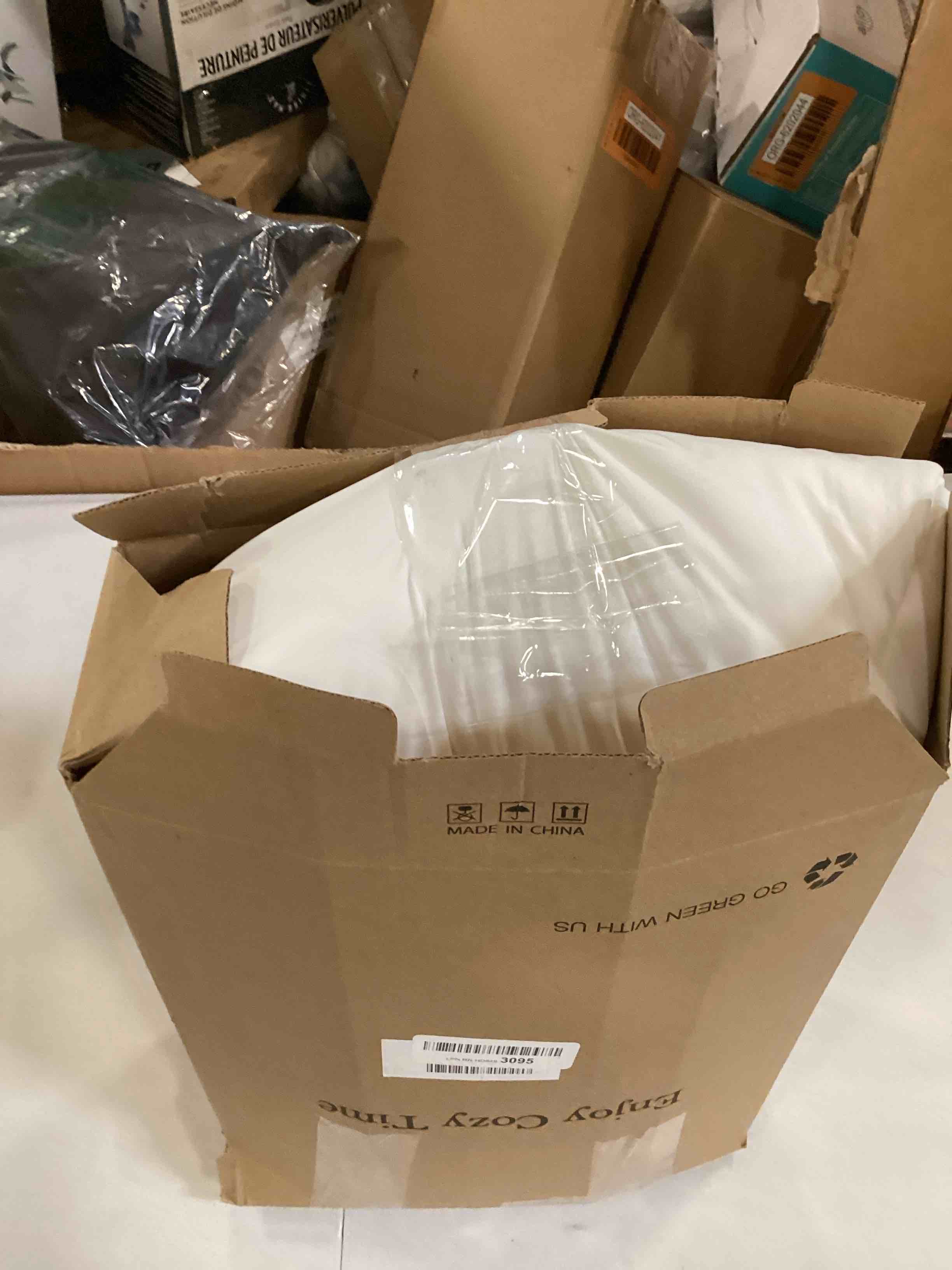 https://s3.amazonaws.com/lotting-images-prod/bidfta/ORG6202052_1715178255317.jpeg