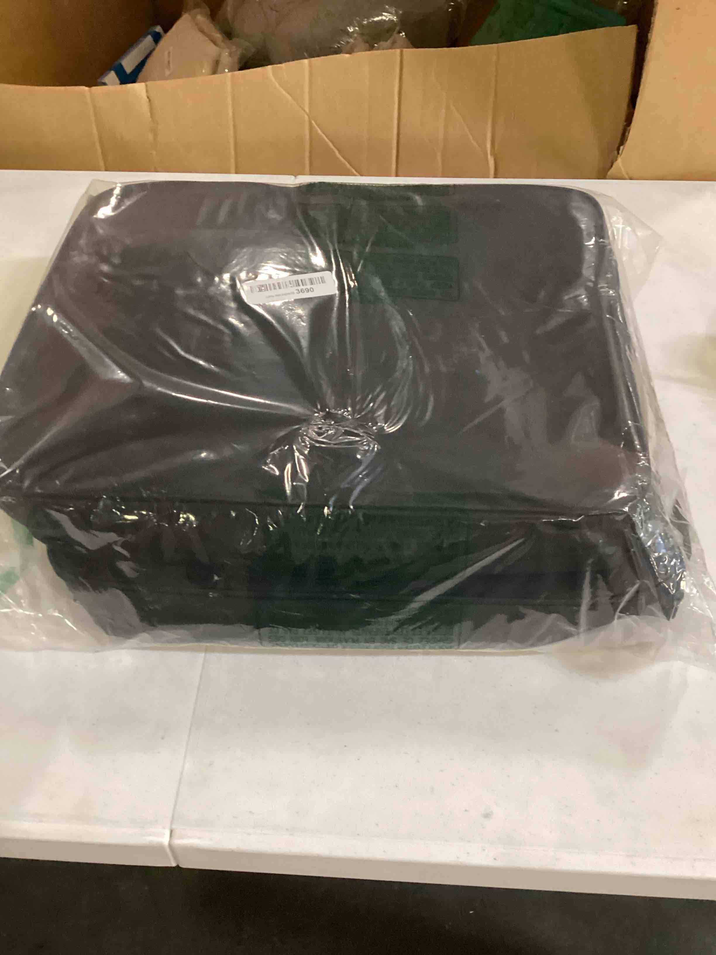 https://s3.amazonaws.com/lotting-images-prod/bidfta/ORG6202112_1715186753141.jpeg
