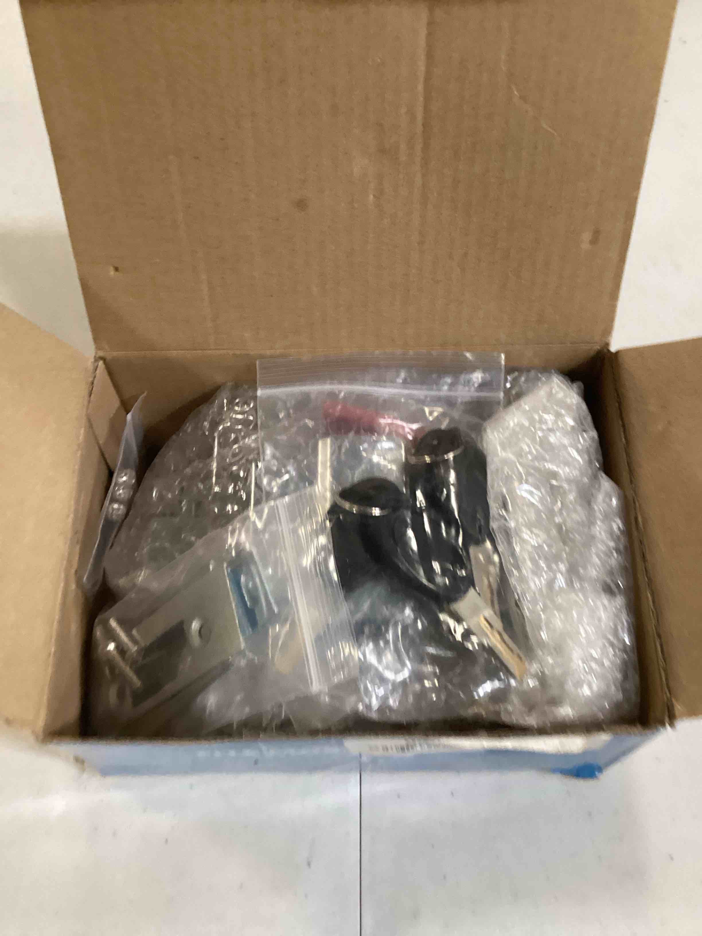 https://s3.amazonaws.com/lotting-images-prod/bidfta/ORG6202139_1715188654005.jpeg