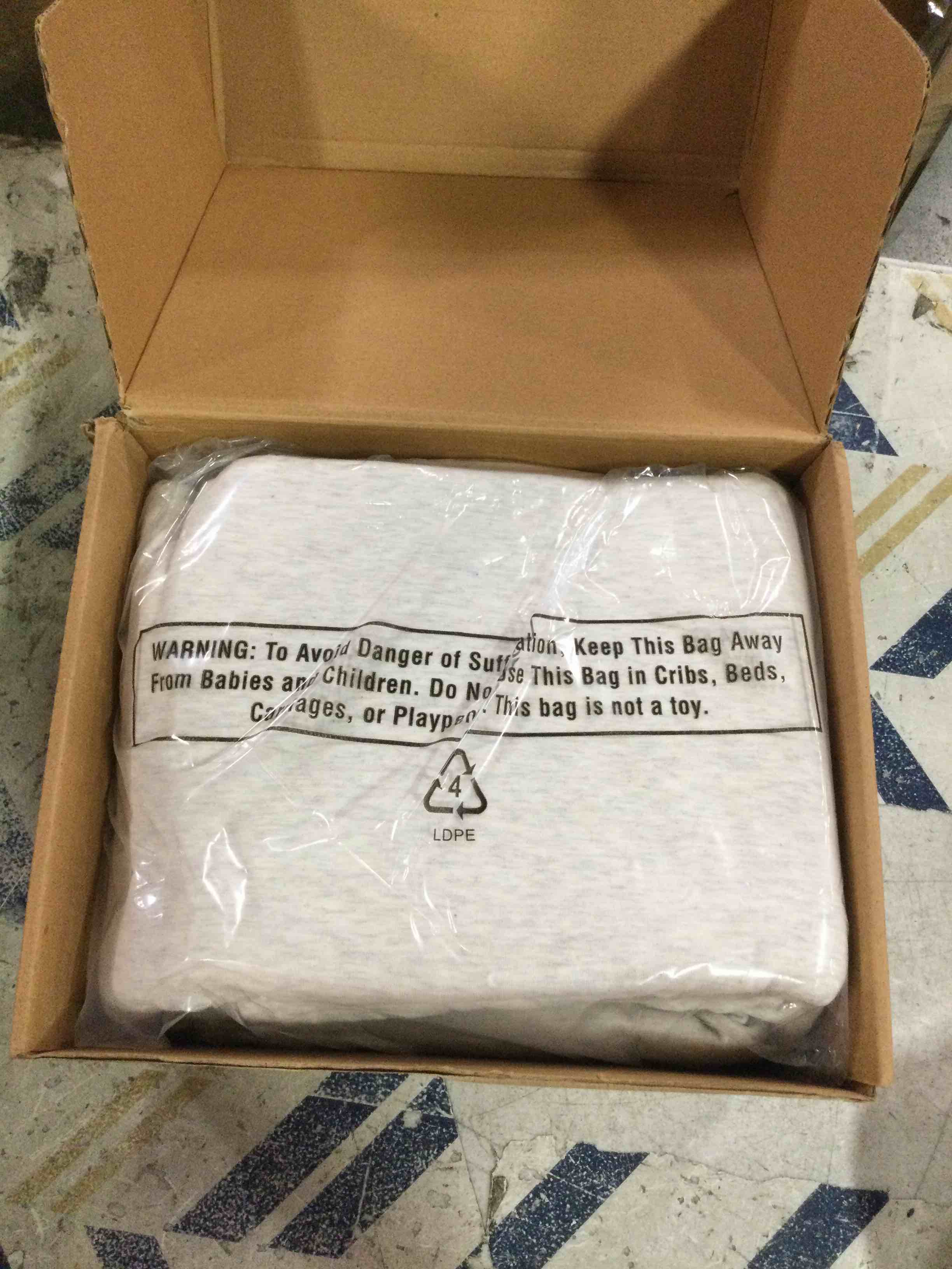 https://s3.amazonaws.com/lotting-images-prod/bidfta/ORG6203651_1715872228903.jpeg