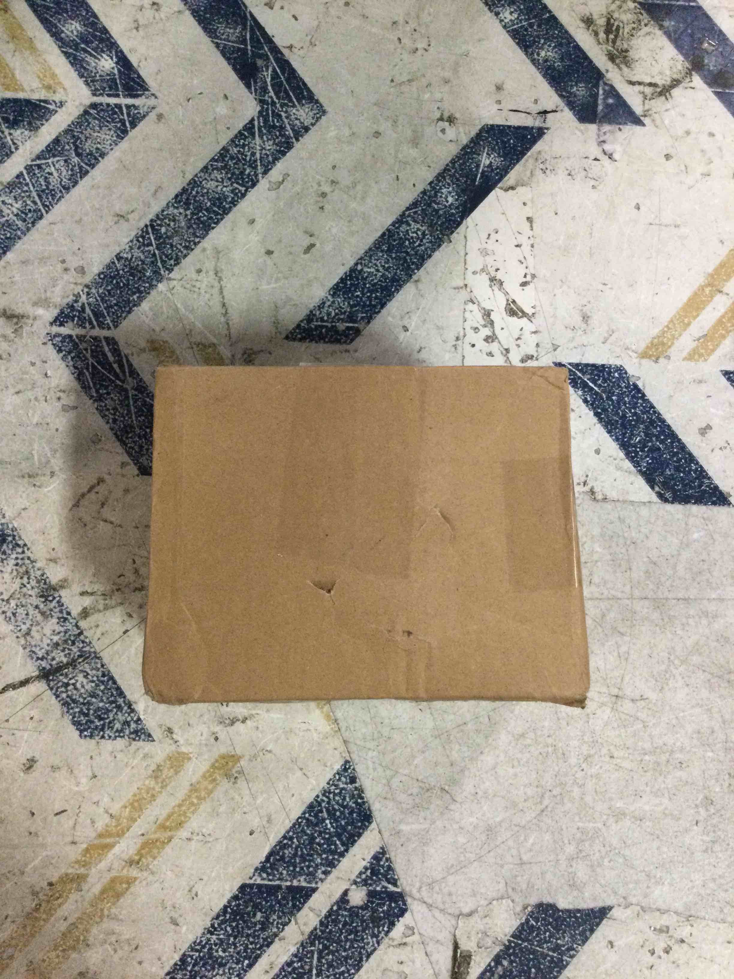 https://s3.amazonaws.com/lotting-images-prod/bidfta/ORG6203660_1715873412791.jpeg